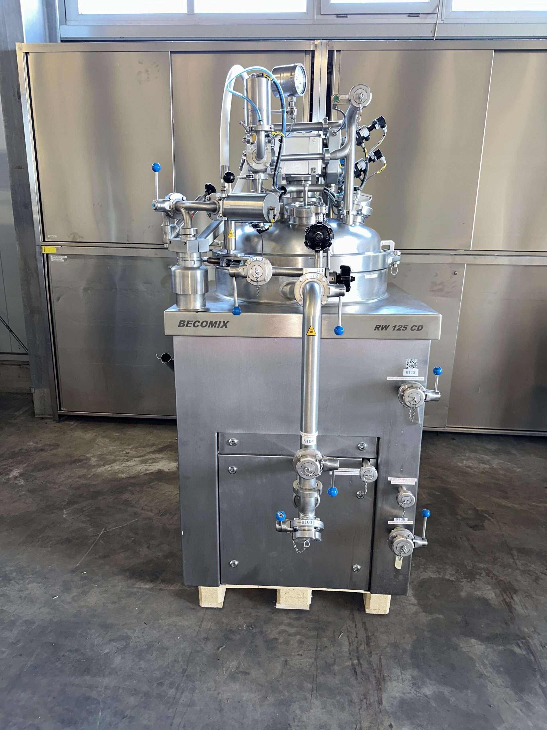 Homogenizing mixer with powderjet 2