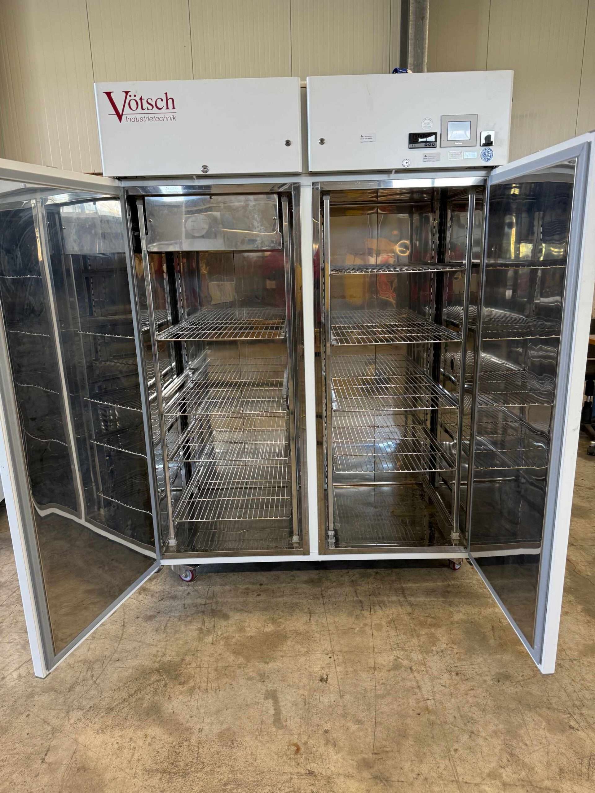 Test cabinet for stability tests 2