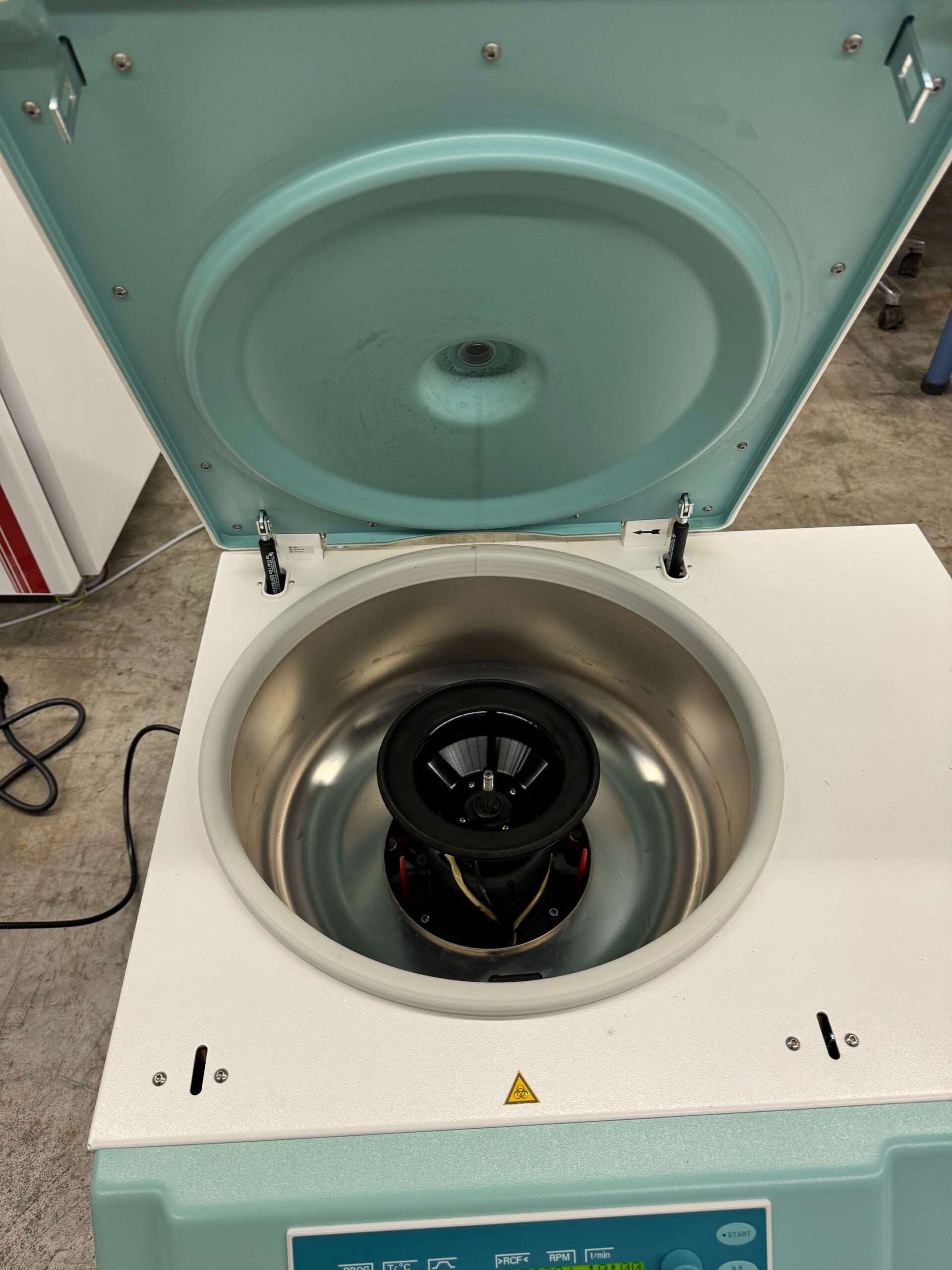 Table centrifuge, cooled 2