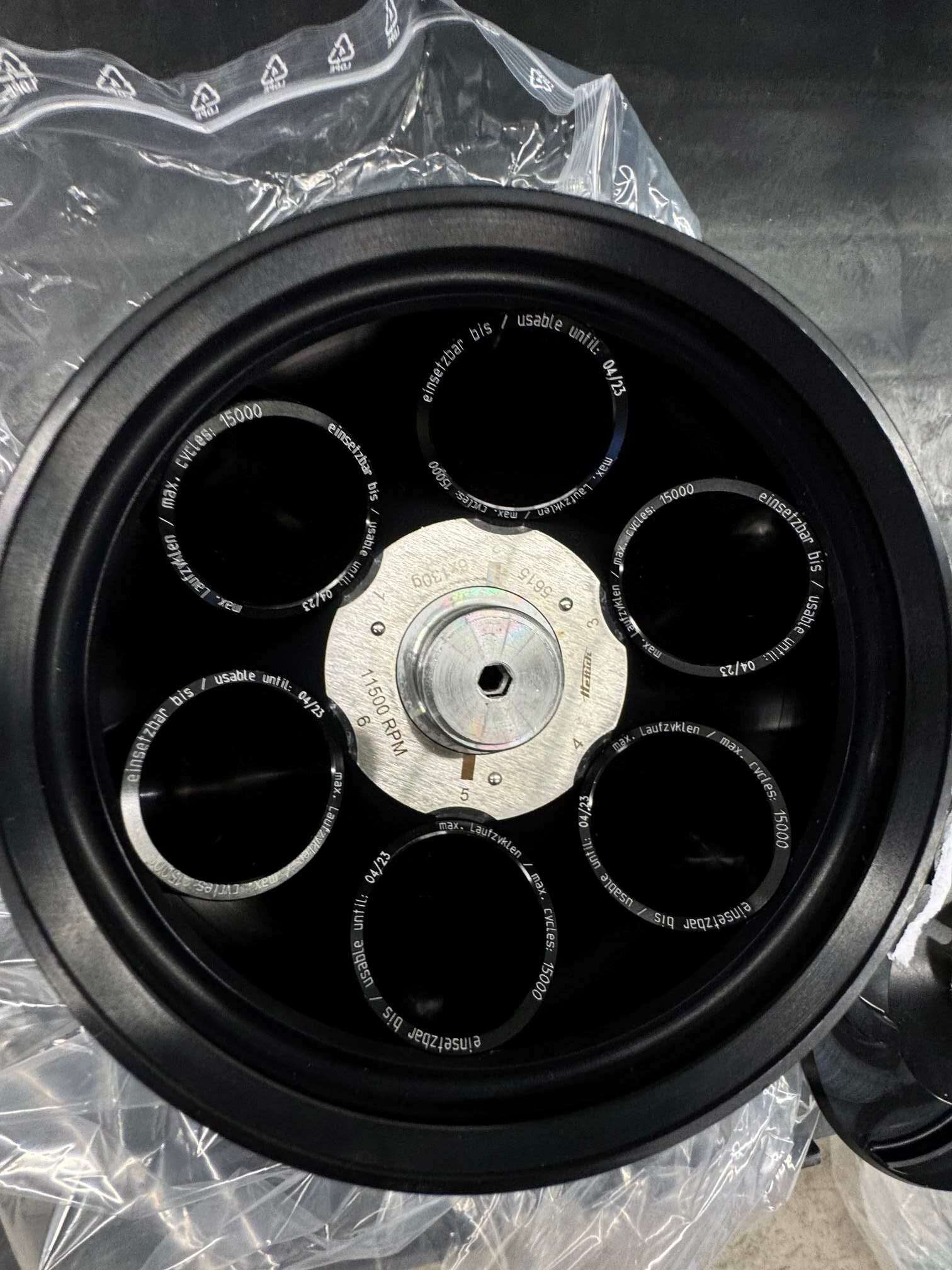 Table centrifuge, cooled 3