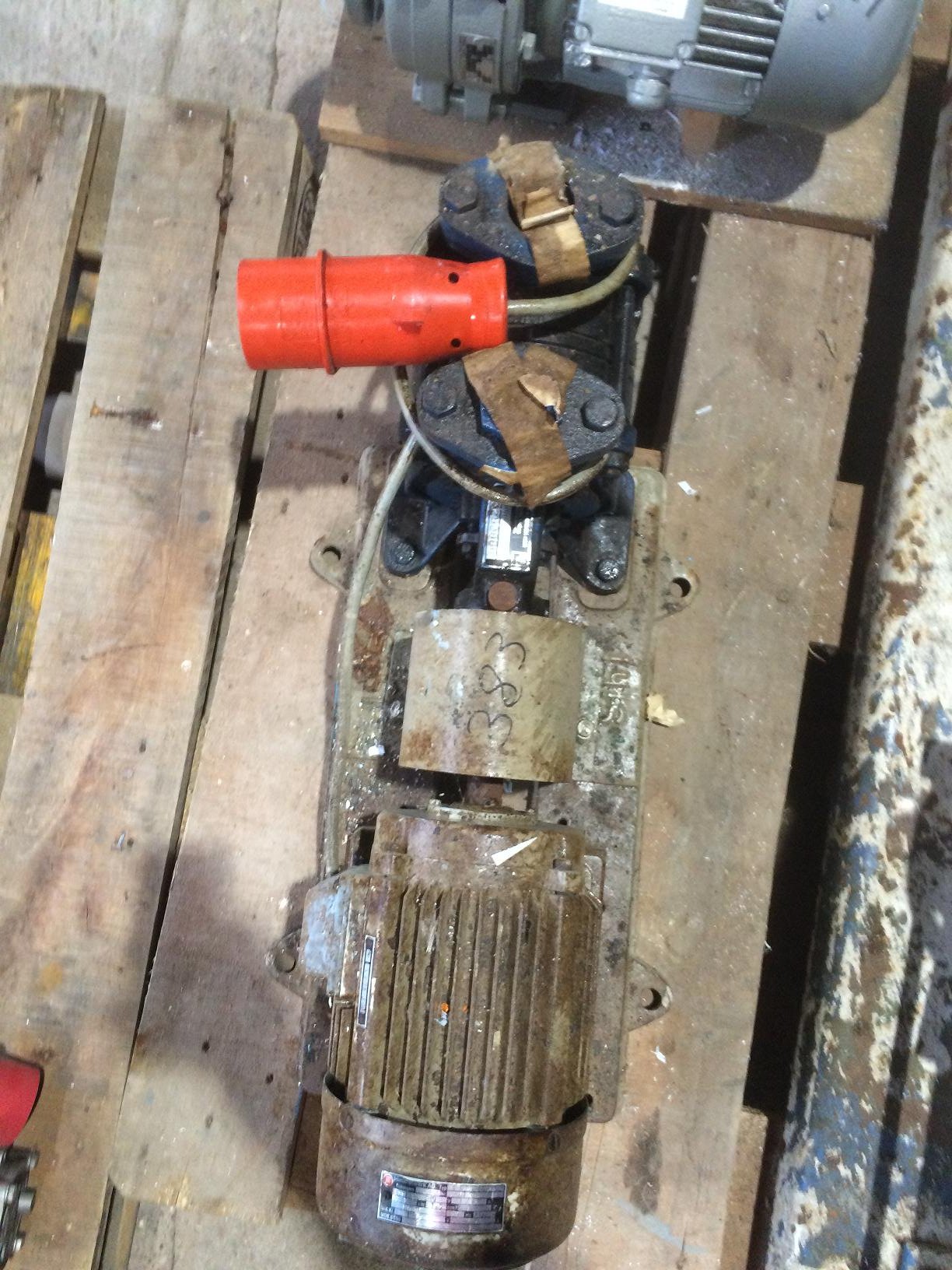 Side channel pump