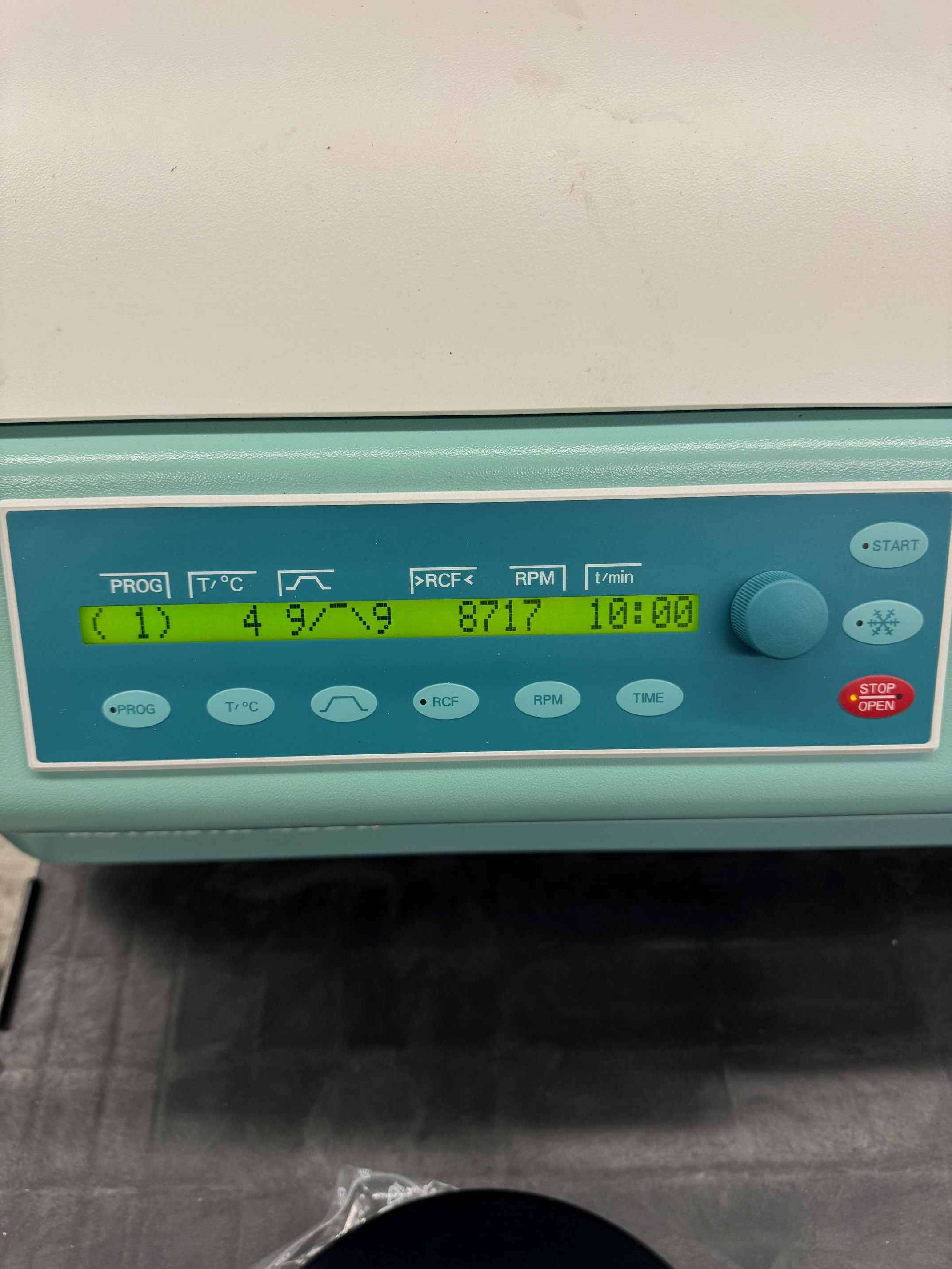 Table centrifuge, cooled 4