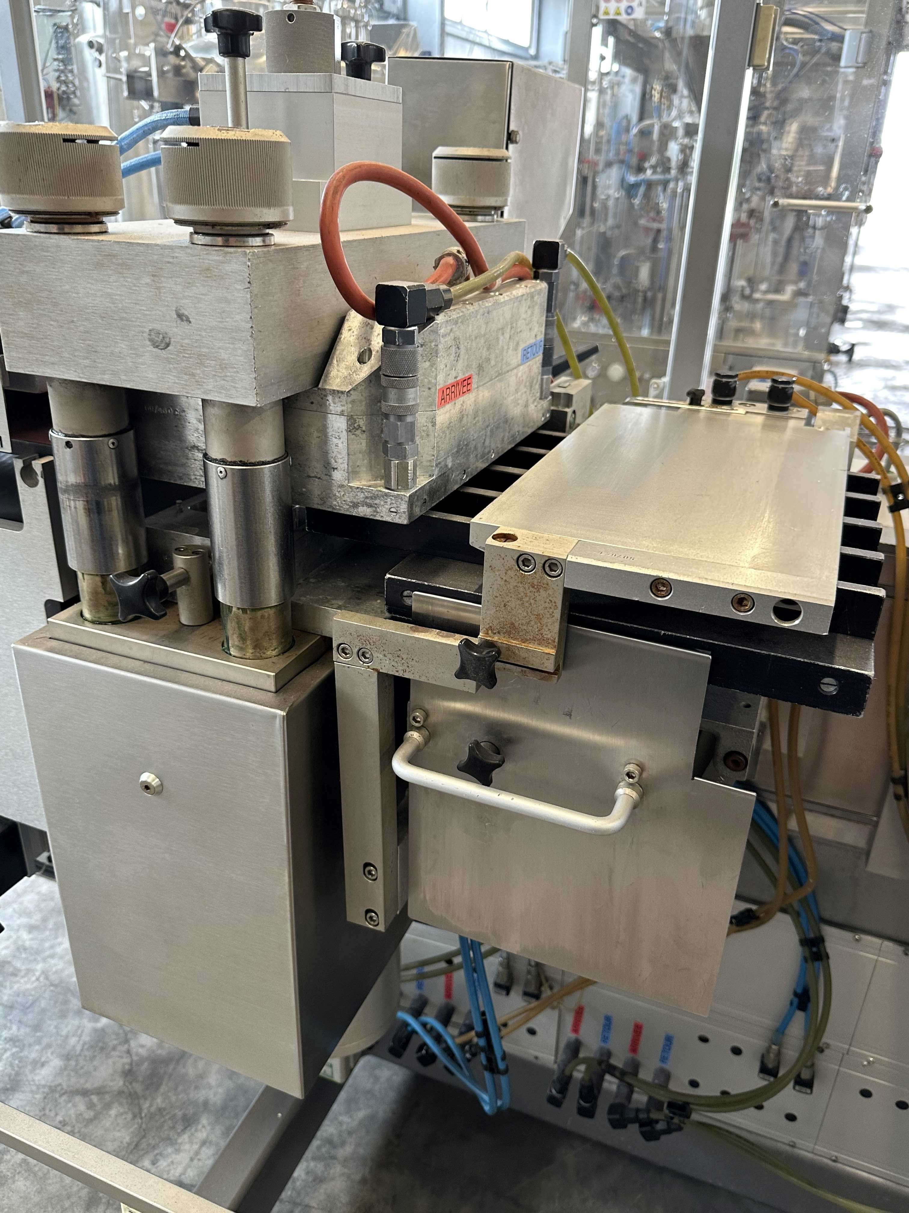 Blistermaschine for Vials 7