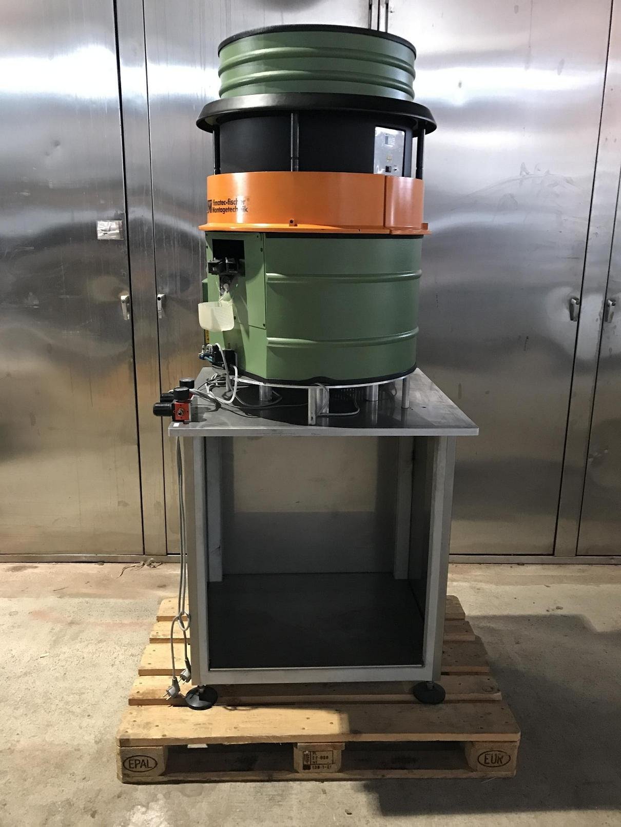 Vibratory feeder