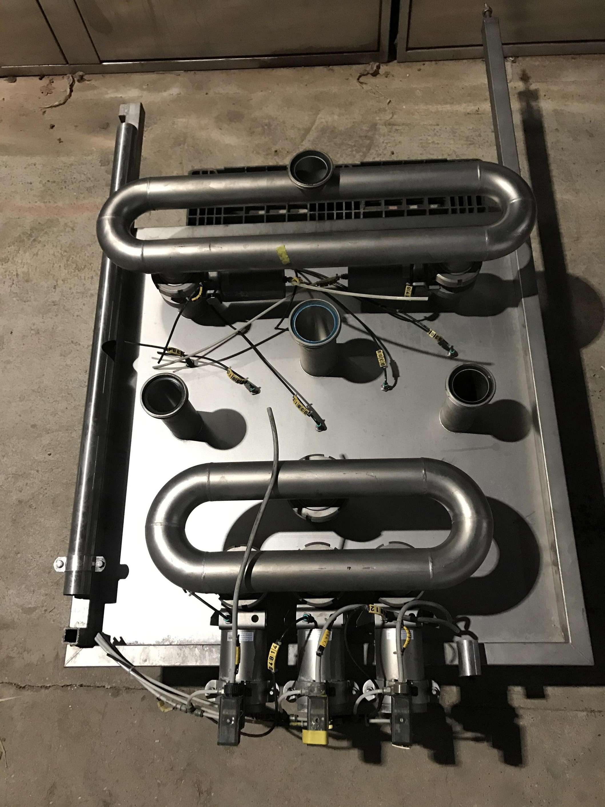 Coupling panel with 3 flow meters 2