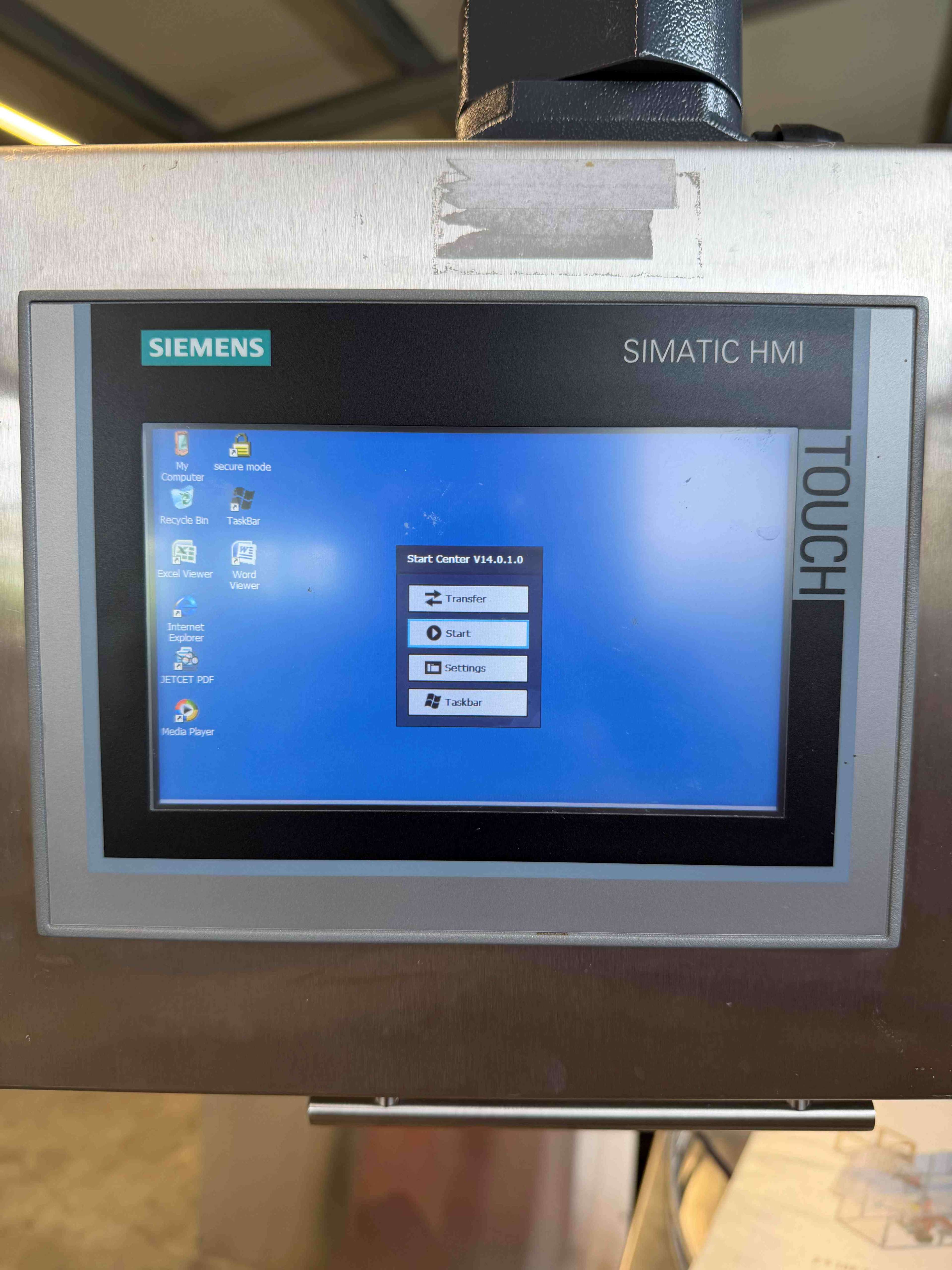 Filling and capping machine 9
