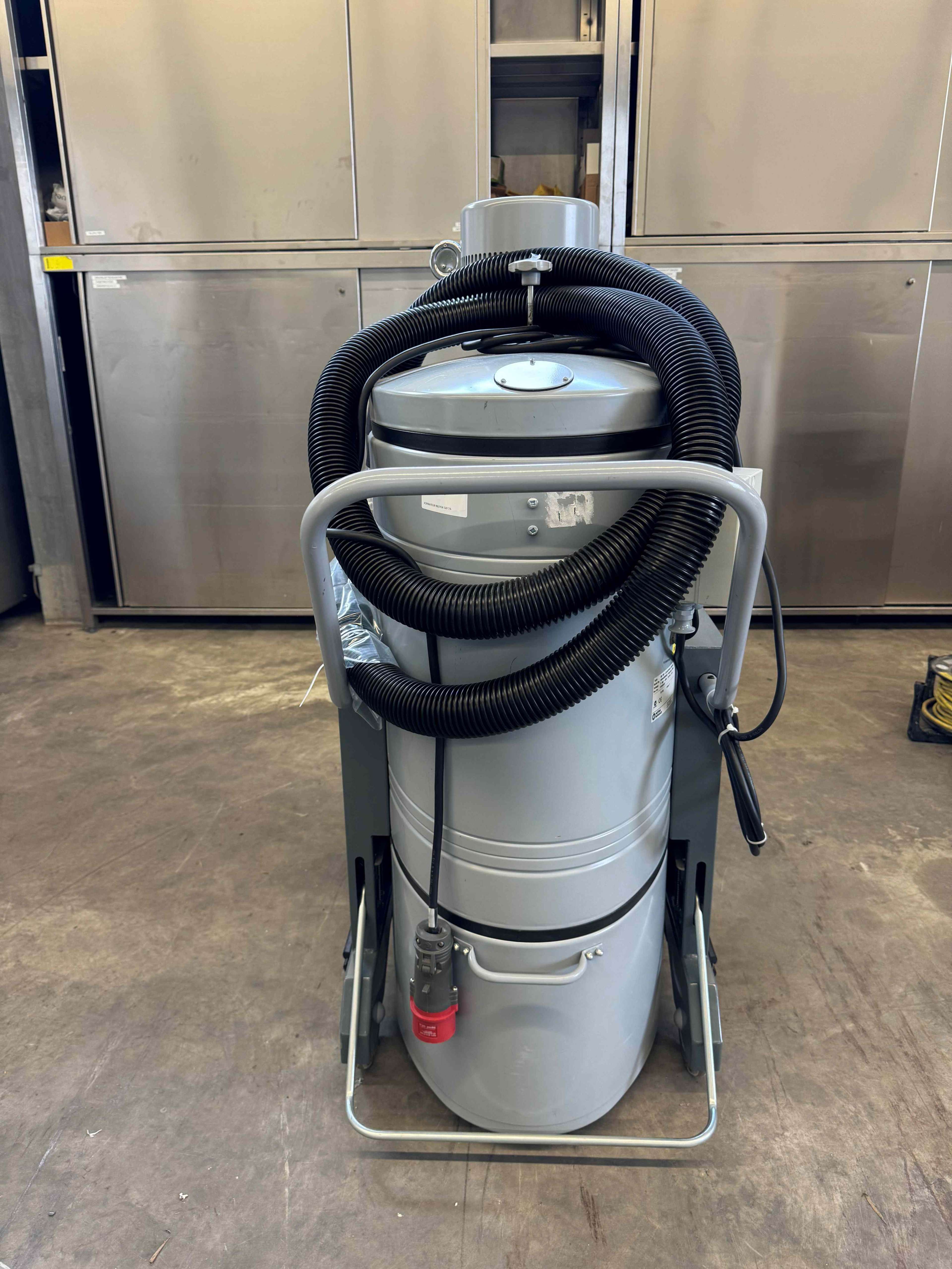 Vacuum cleaner 5