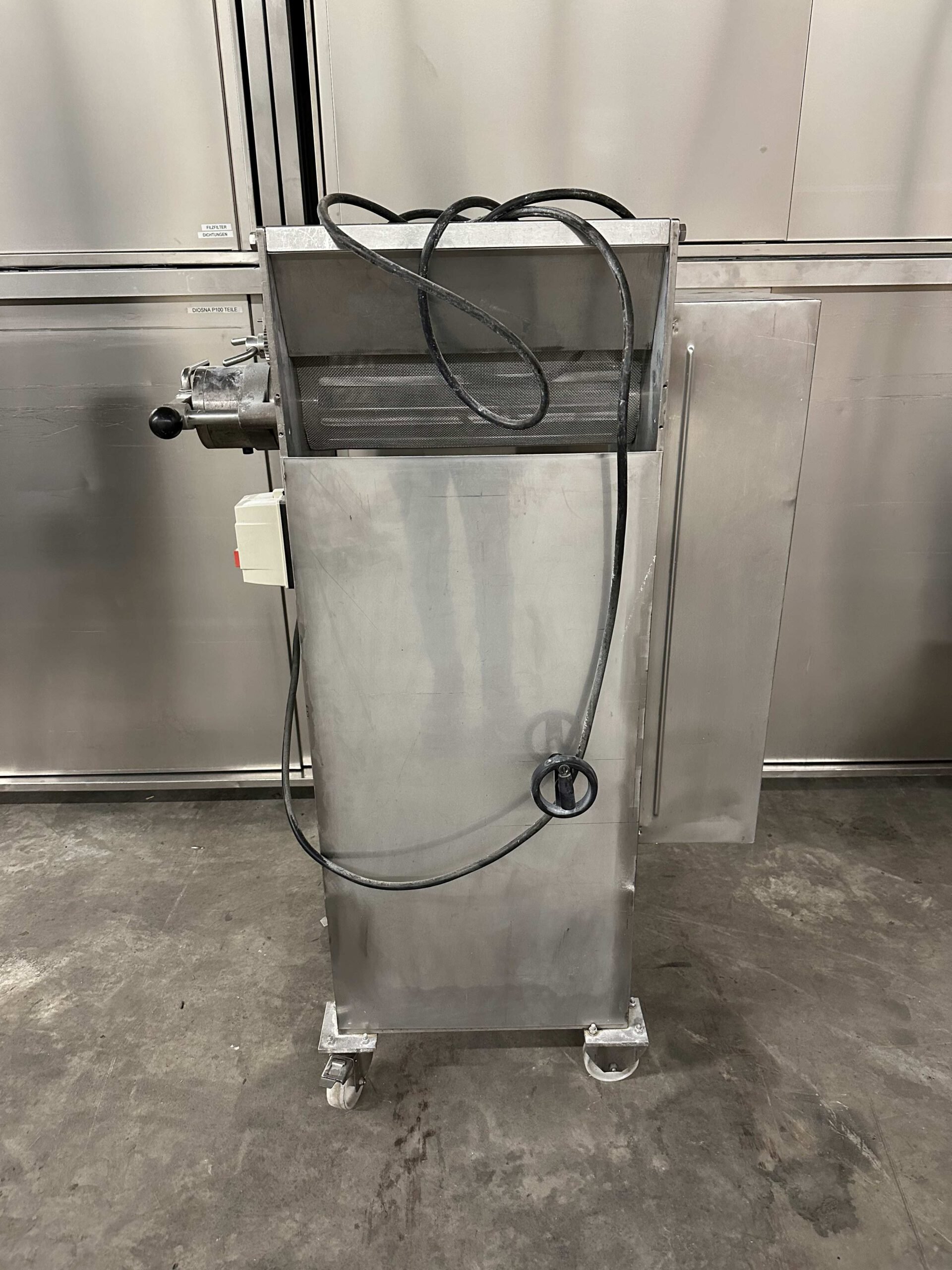 Granulation screen