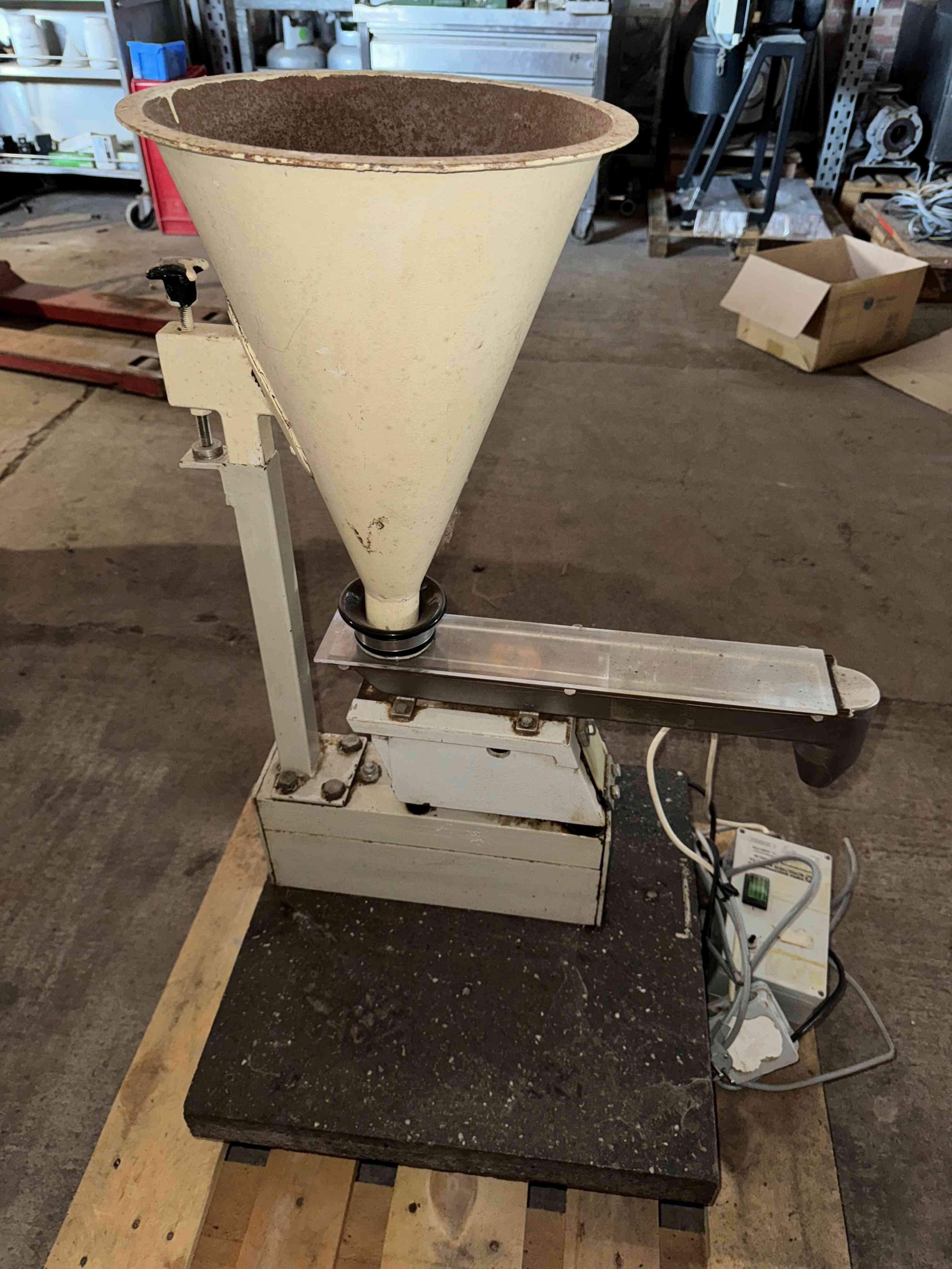 Vibration conveyor 3