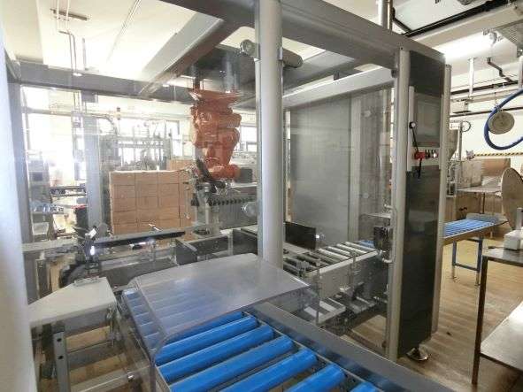 Tube packing machine 5
