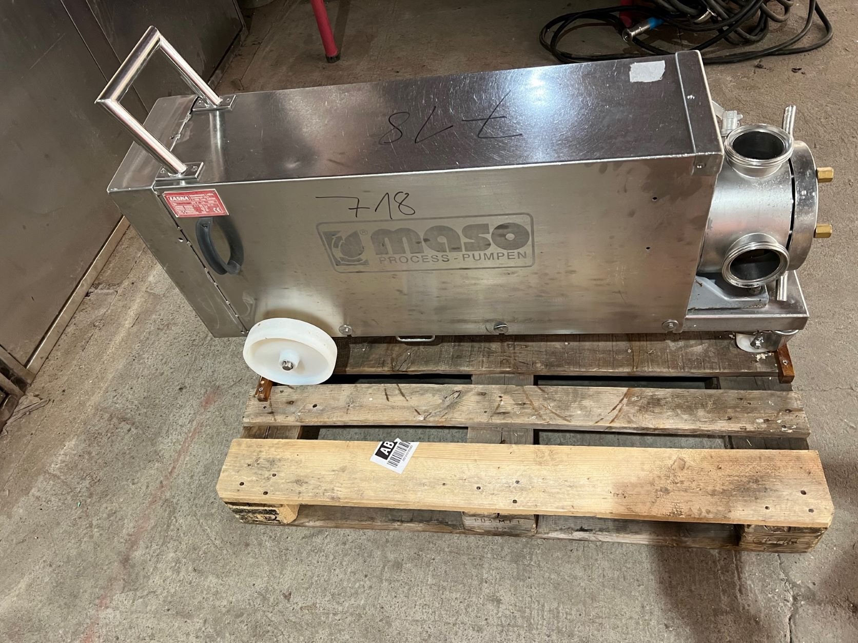 Sine pump