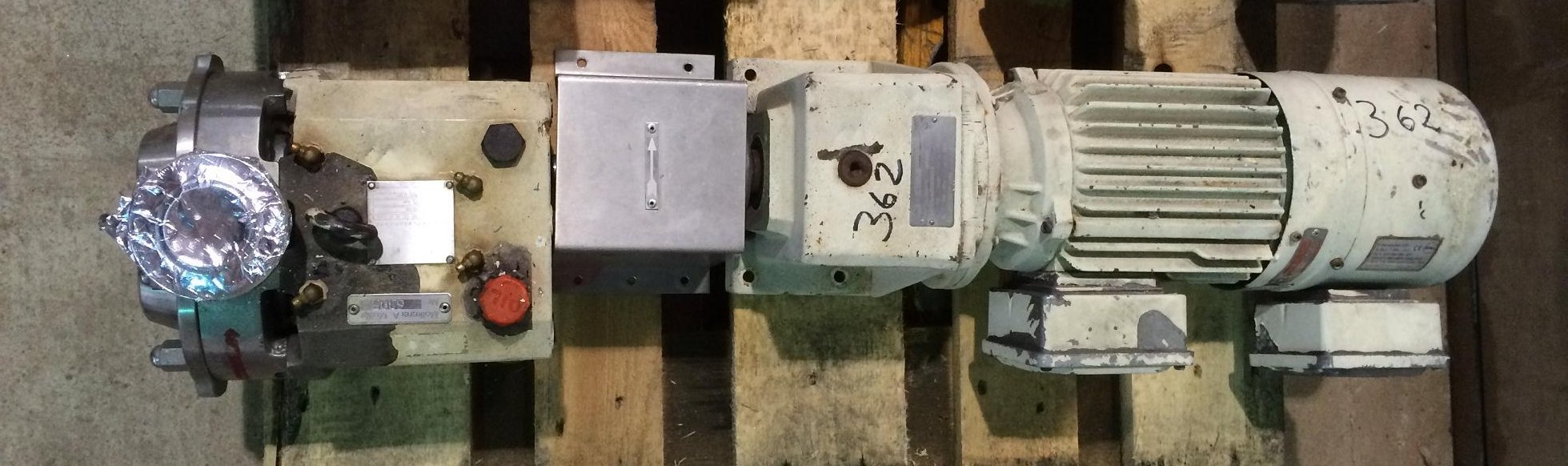 Rotary lobe pump