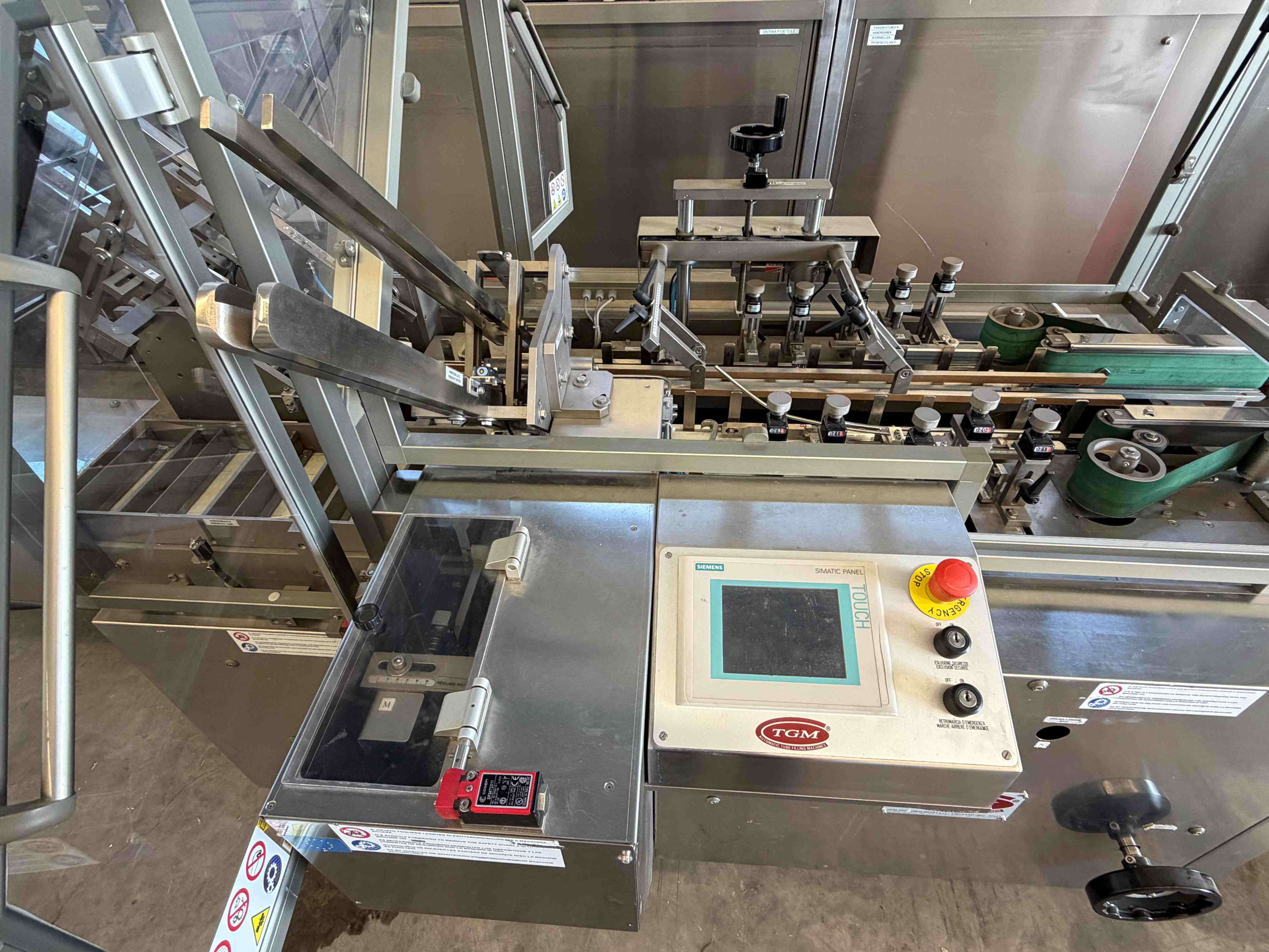 Cartoning machine 6