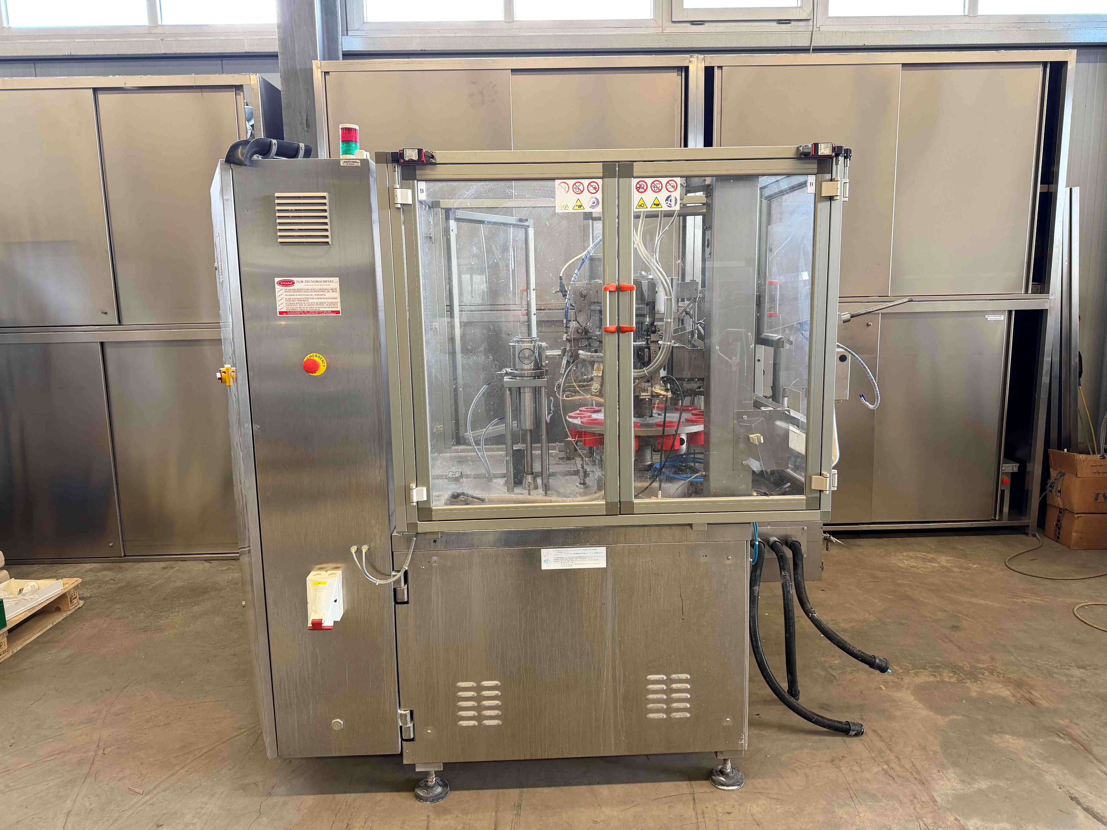 Tube filling and capping machine 2