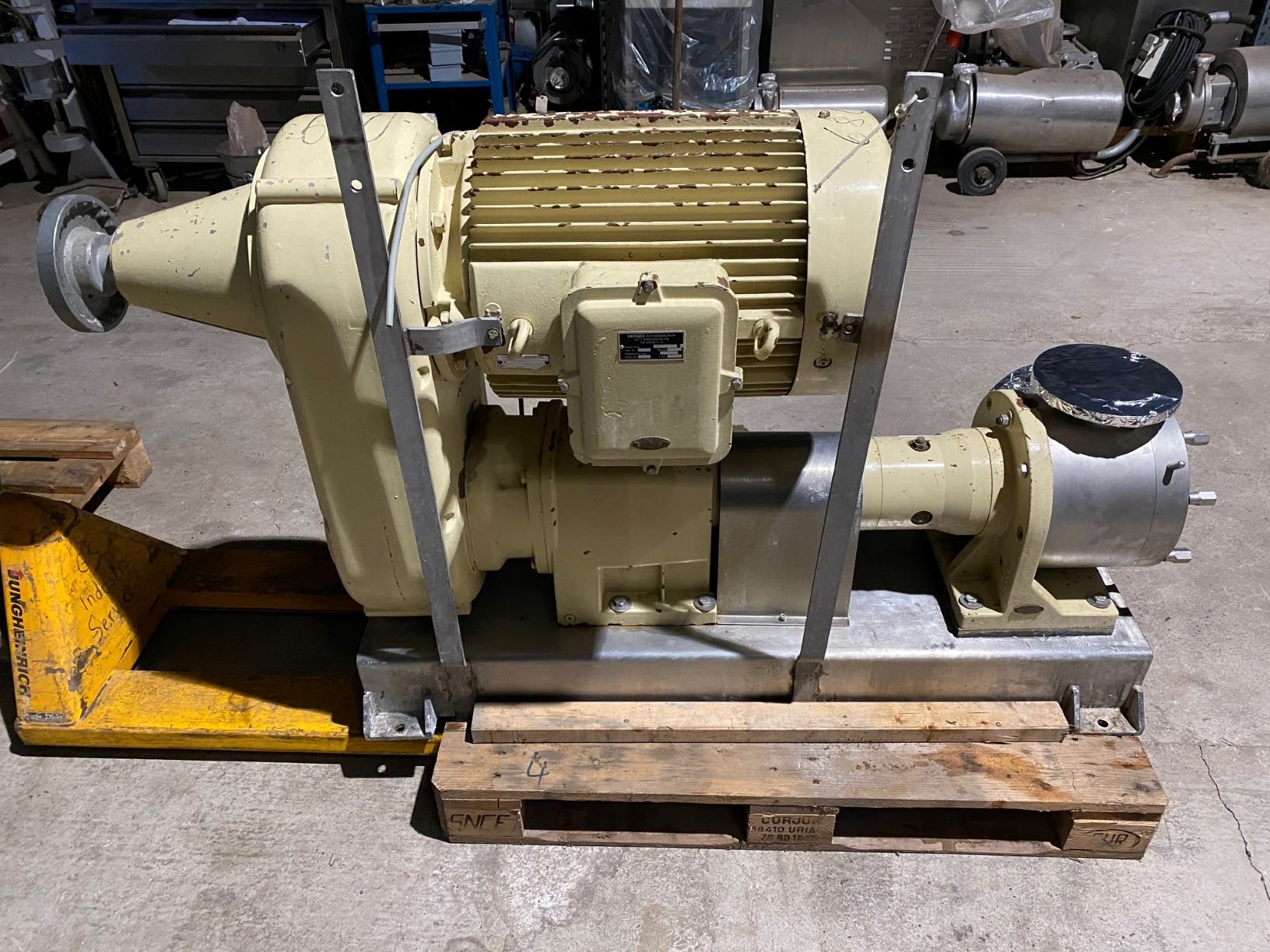 Sine pump