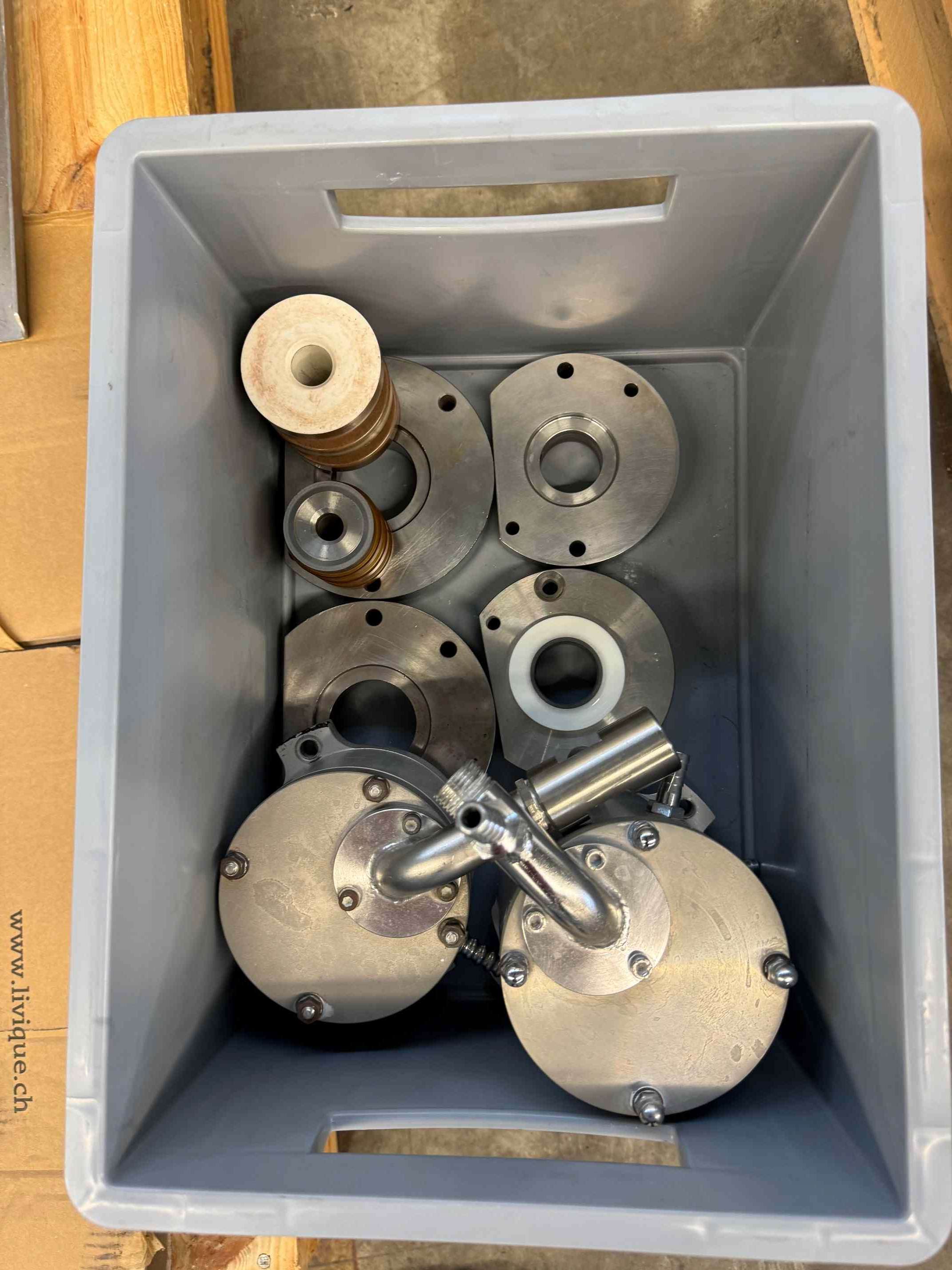 Agitator ball mill 10
