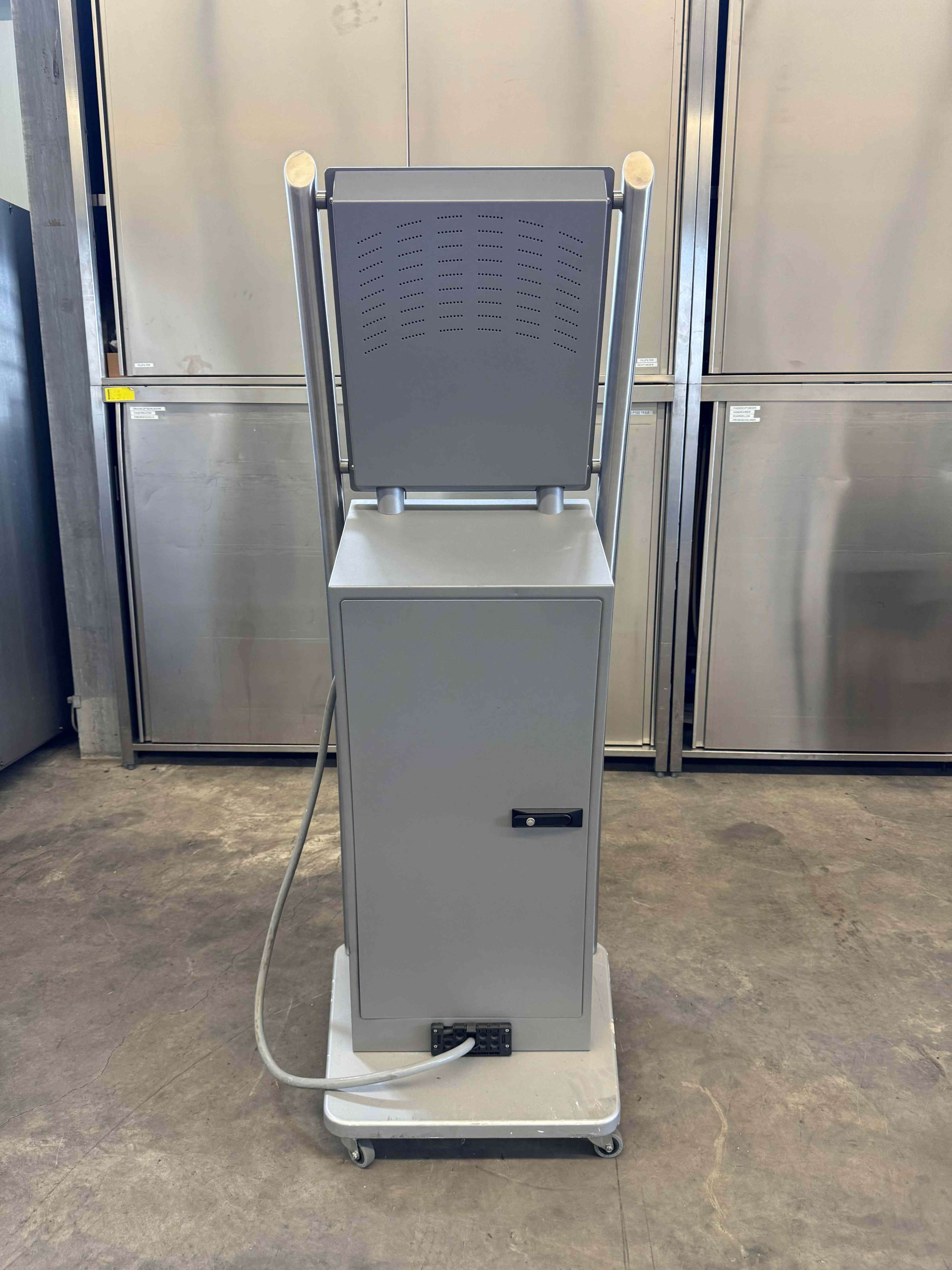 Operating terminal for tablet press by Fette 3
