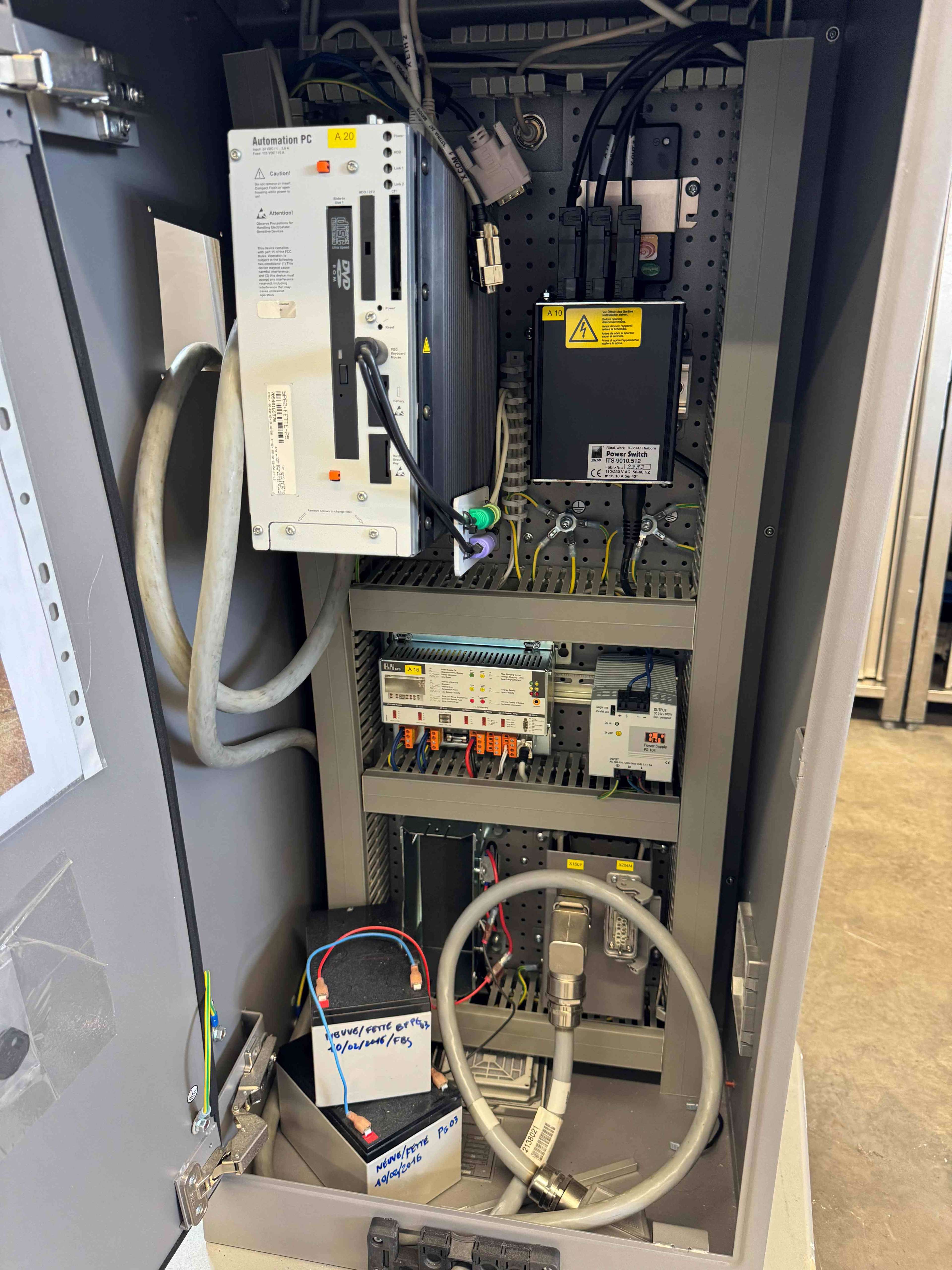 Operating terminal for tablet press by Fette 5