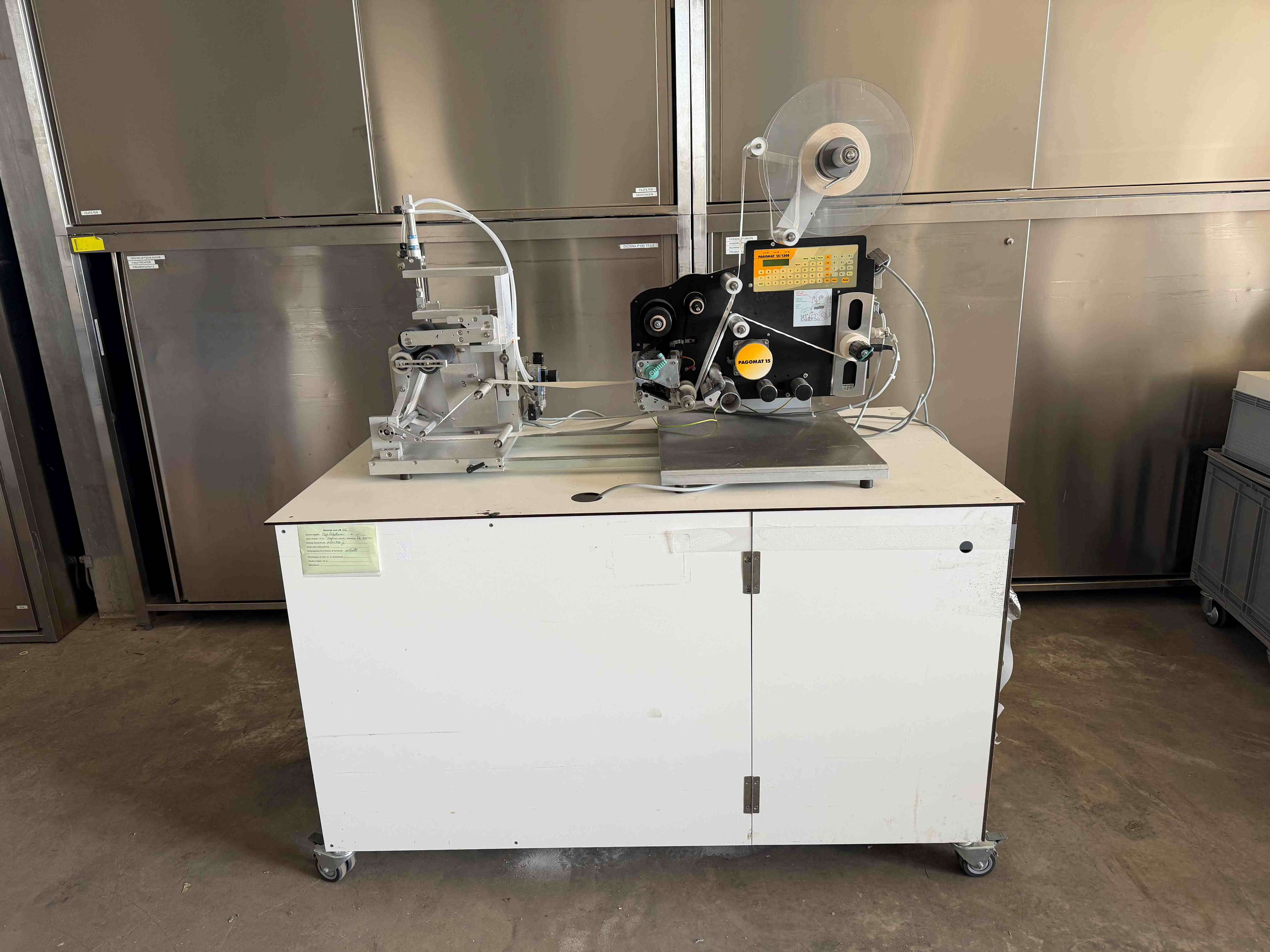 Labelling machine 2