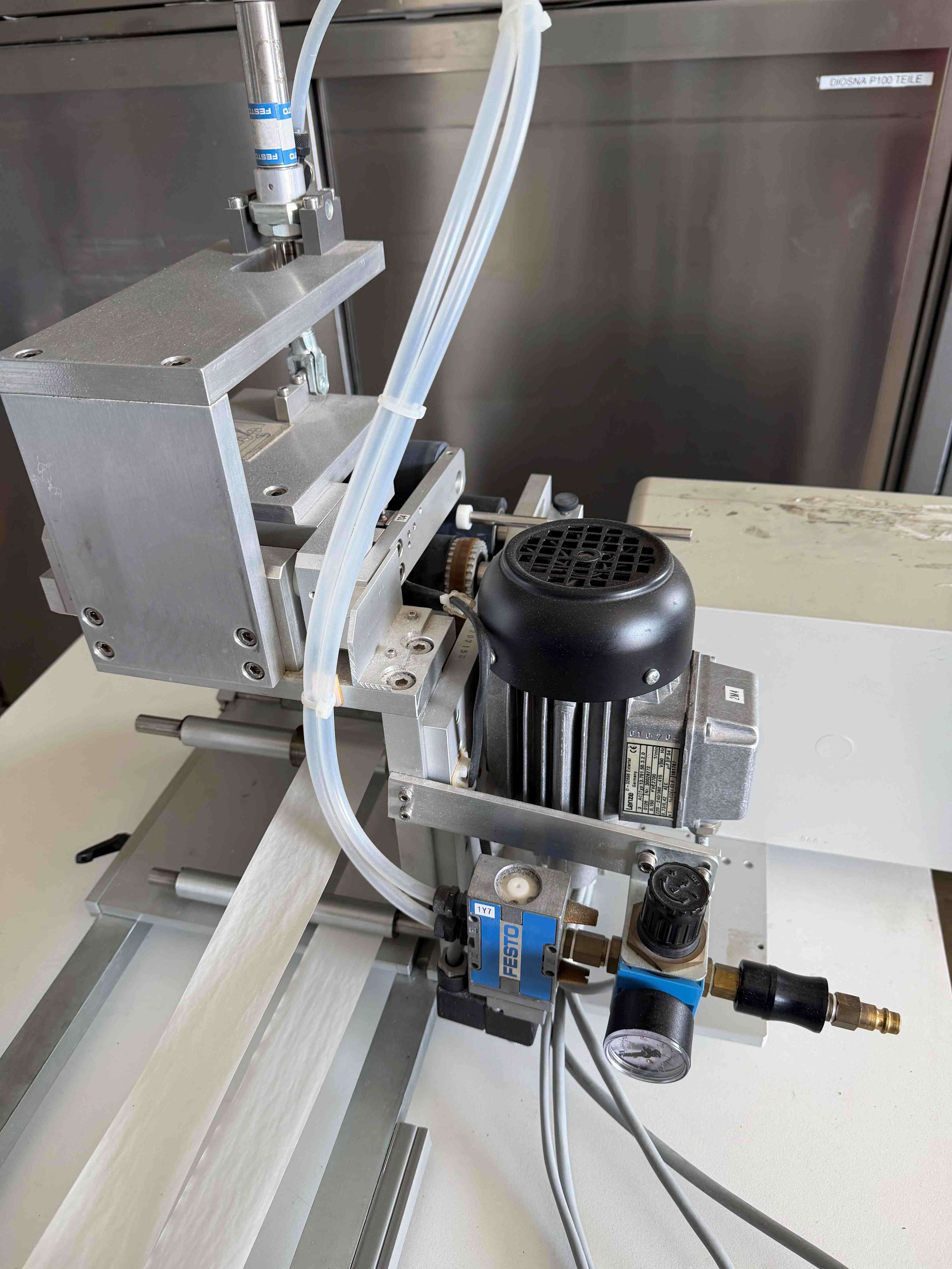 Labelling machine 6