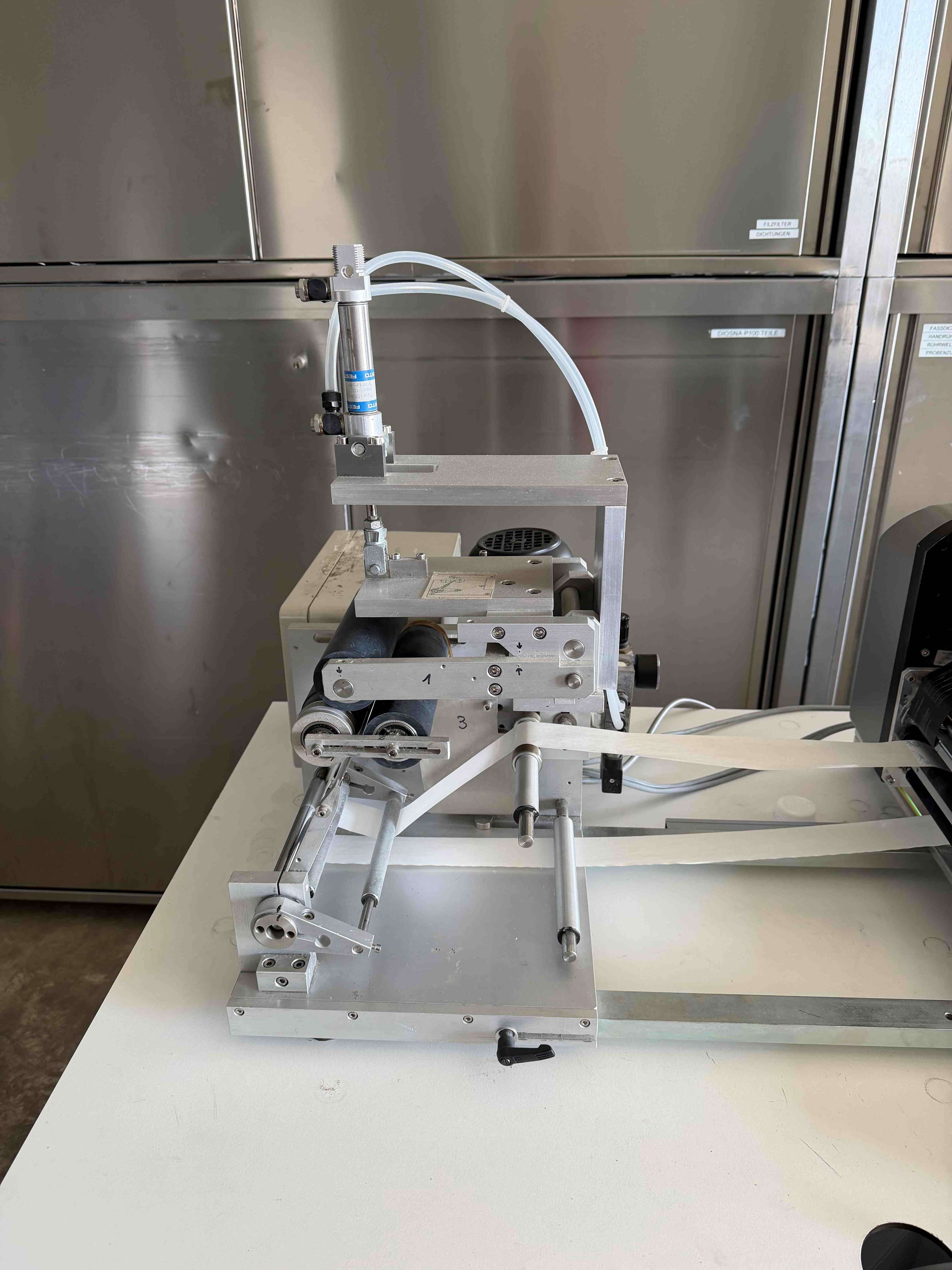 Labelling machine 5