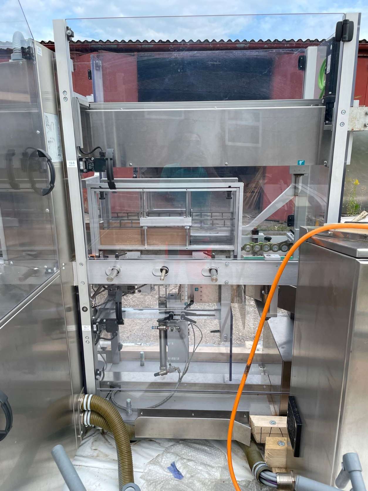 Film packaging machine 5