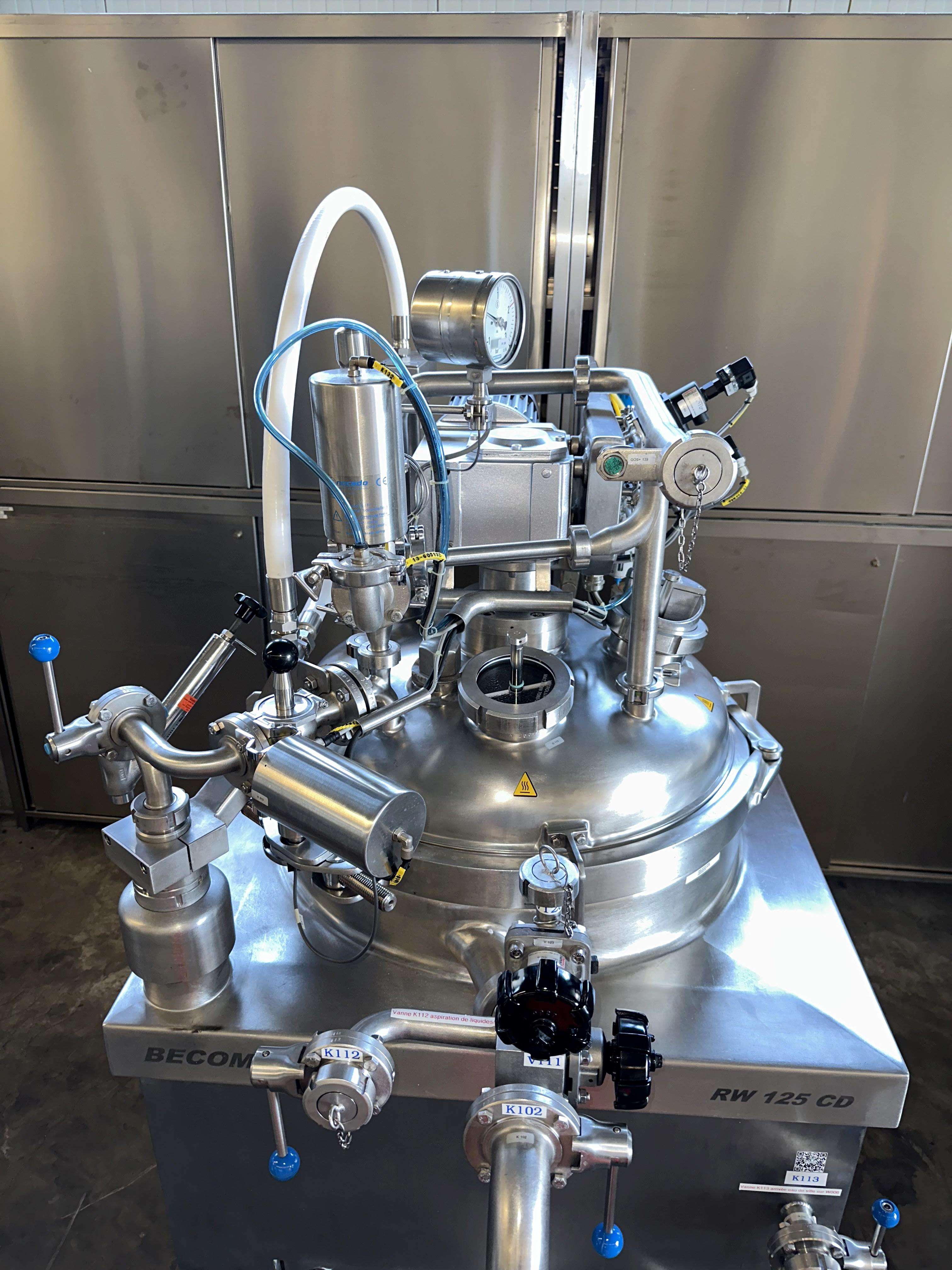 Homogenizing mixer with powderjet 7