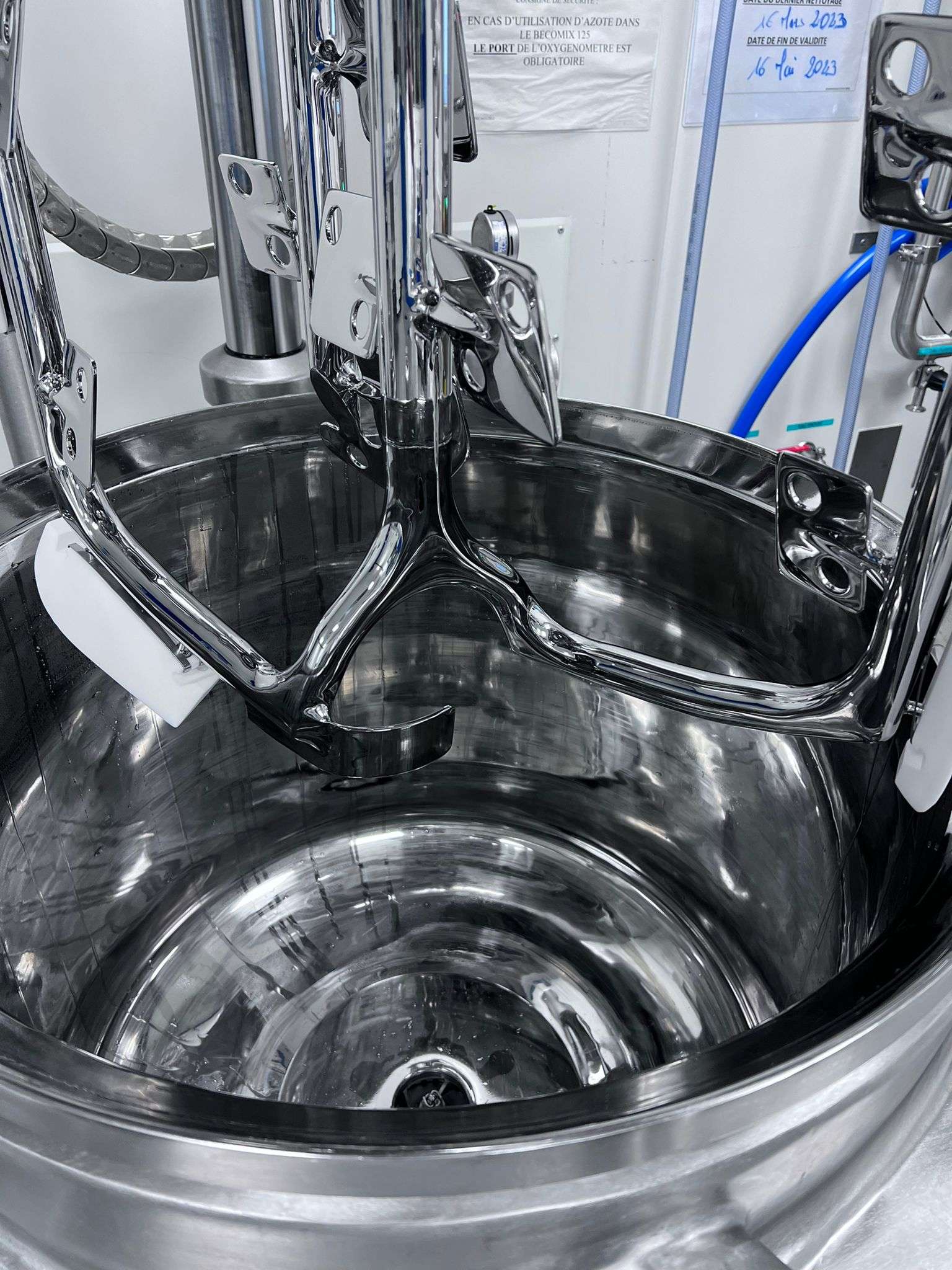 Homogenizing mixer with powderjet 13