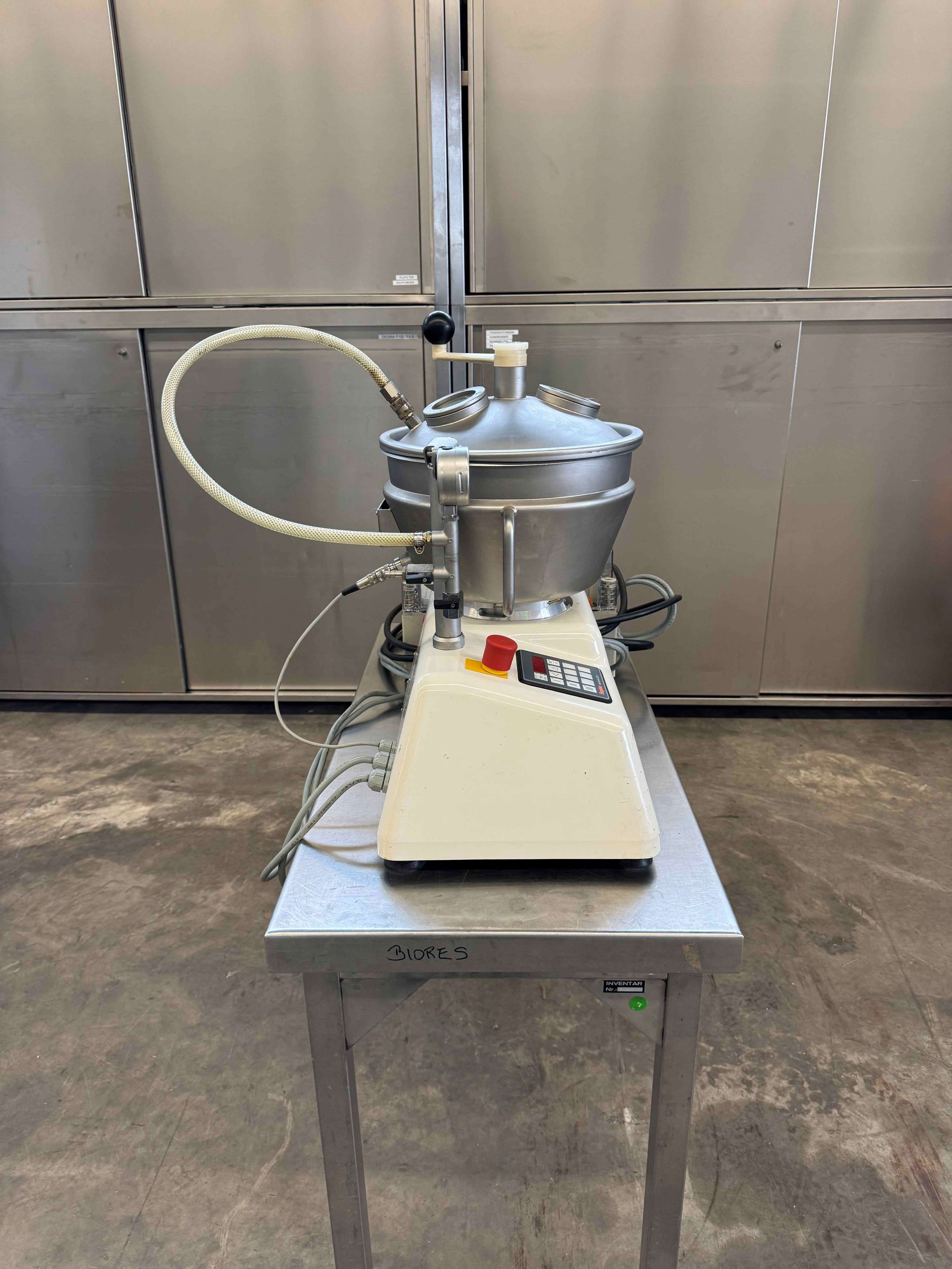 Universal machine 3