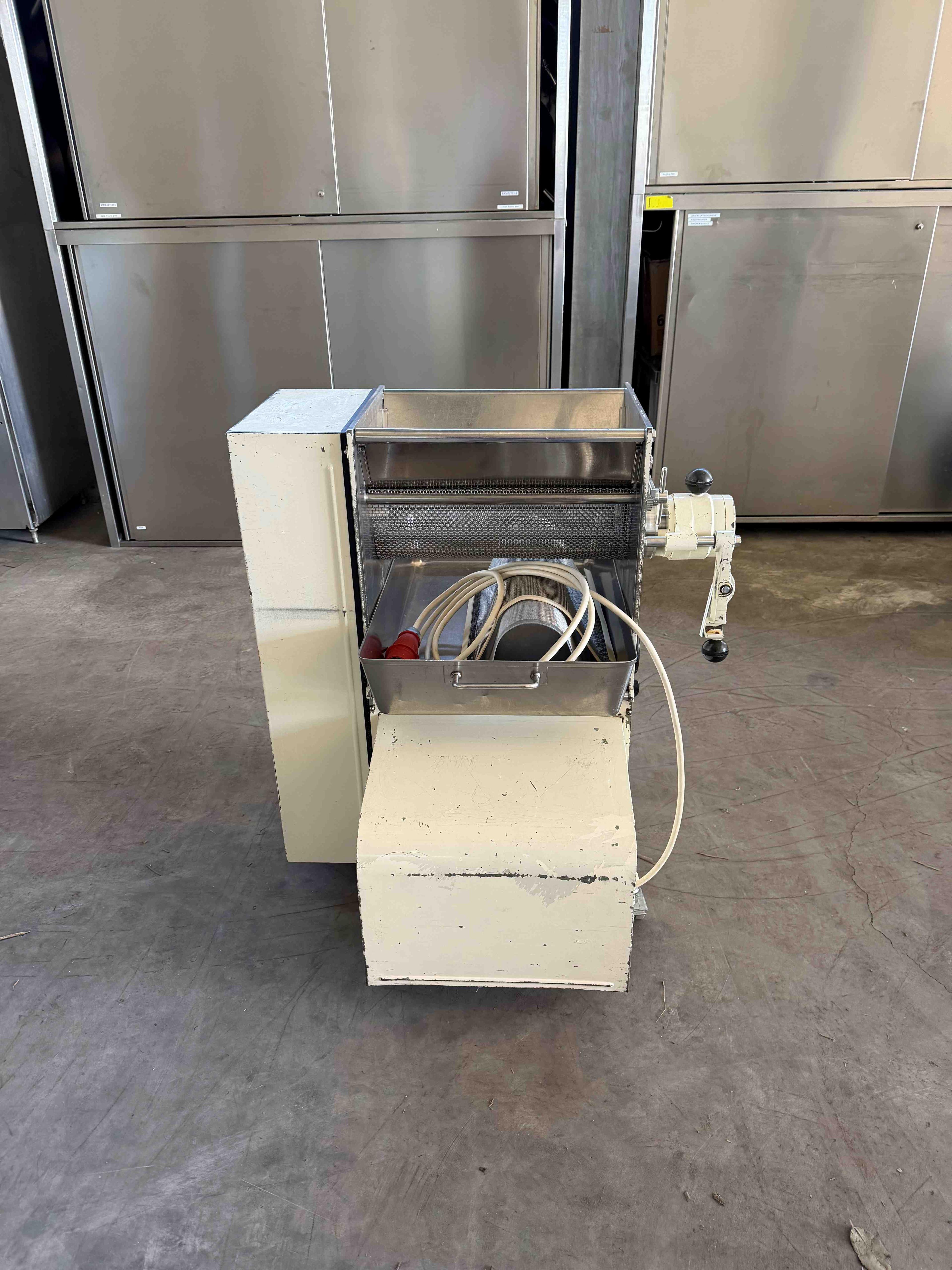 Gebrauchte Maschinen Granuliermaschine - Frewitt - Industriemaschine kaufen bei GS-INDUSTRIESERVICE Heidenheim