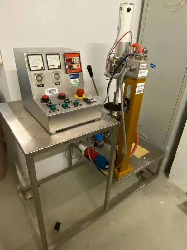 Homogenising machine 6