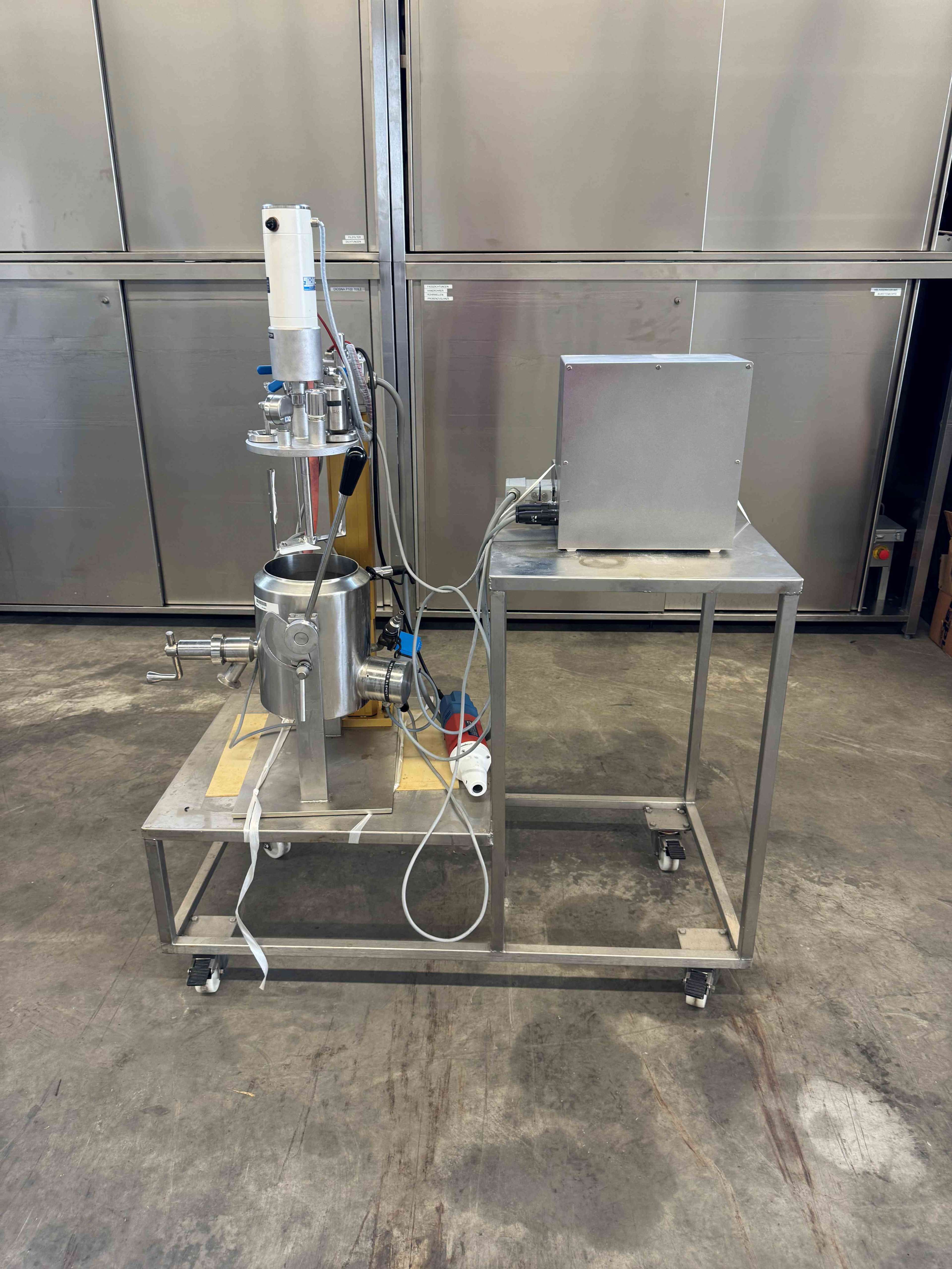 Homogenising machine 8