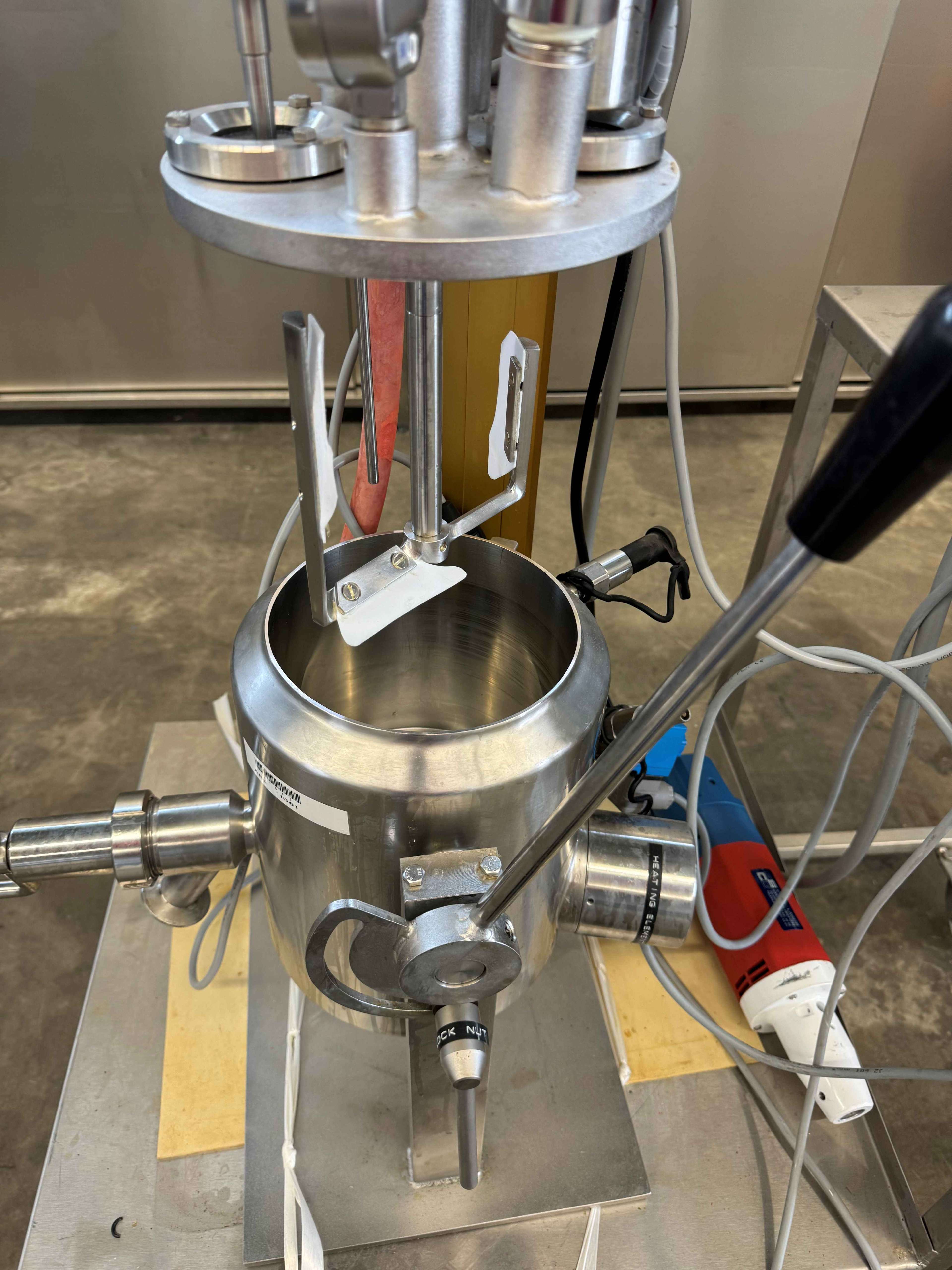 Homogenising machine 9
