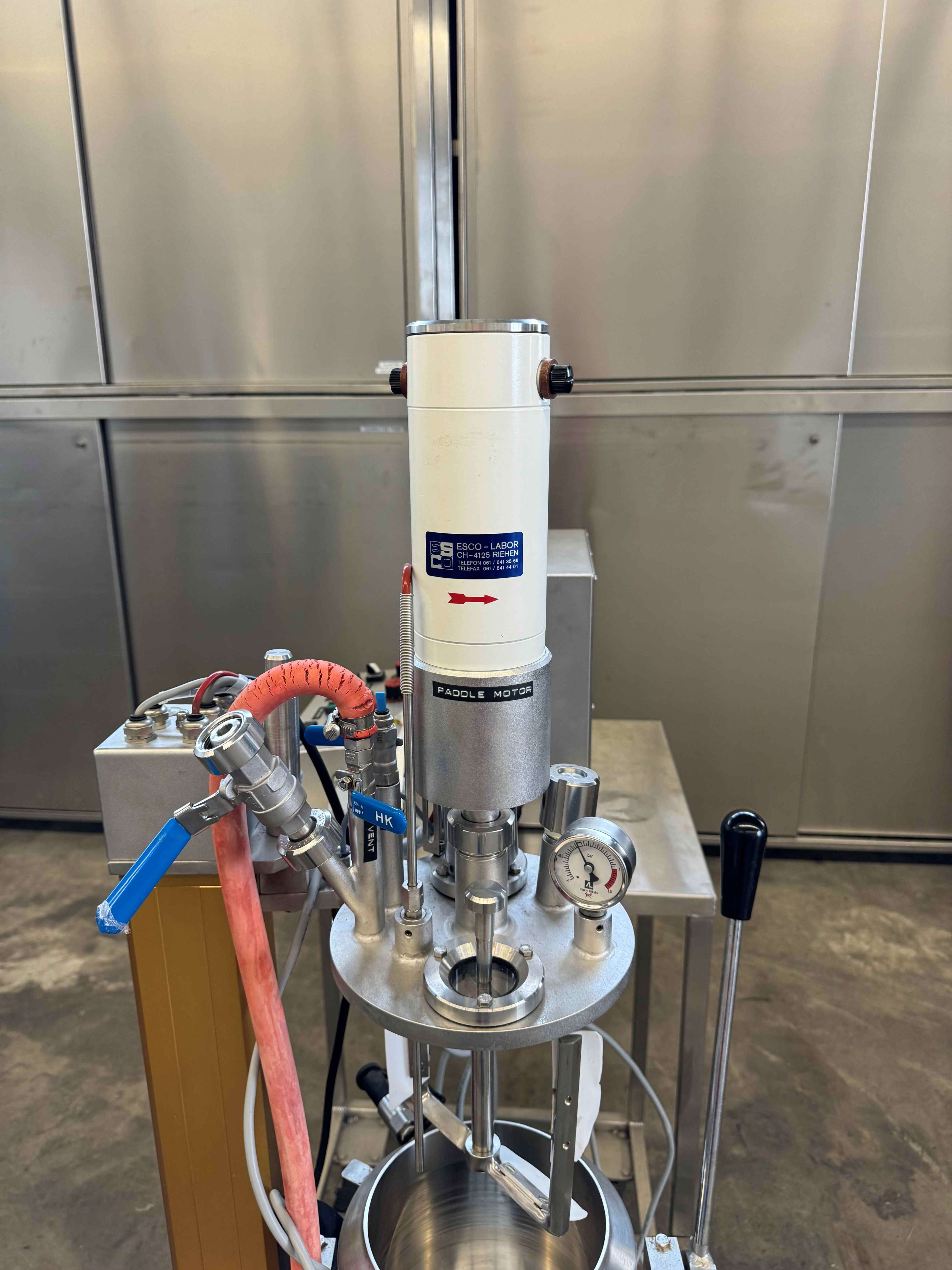 Homogenising machine 12