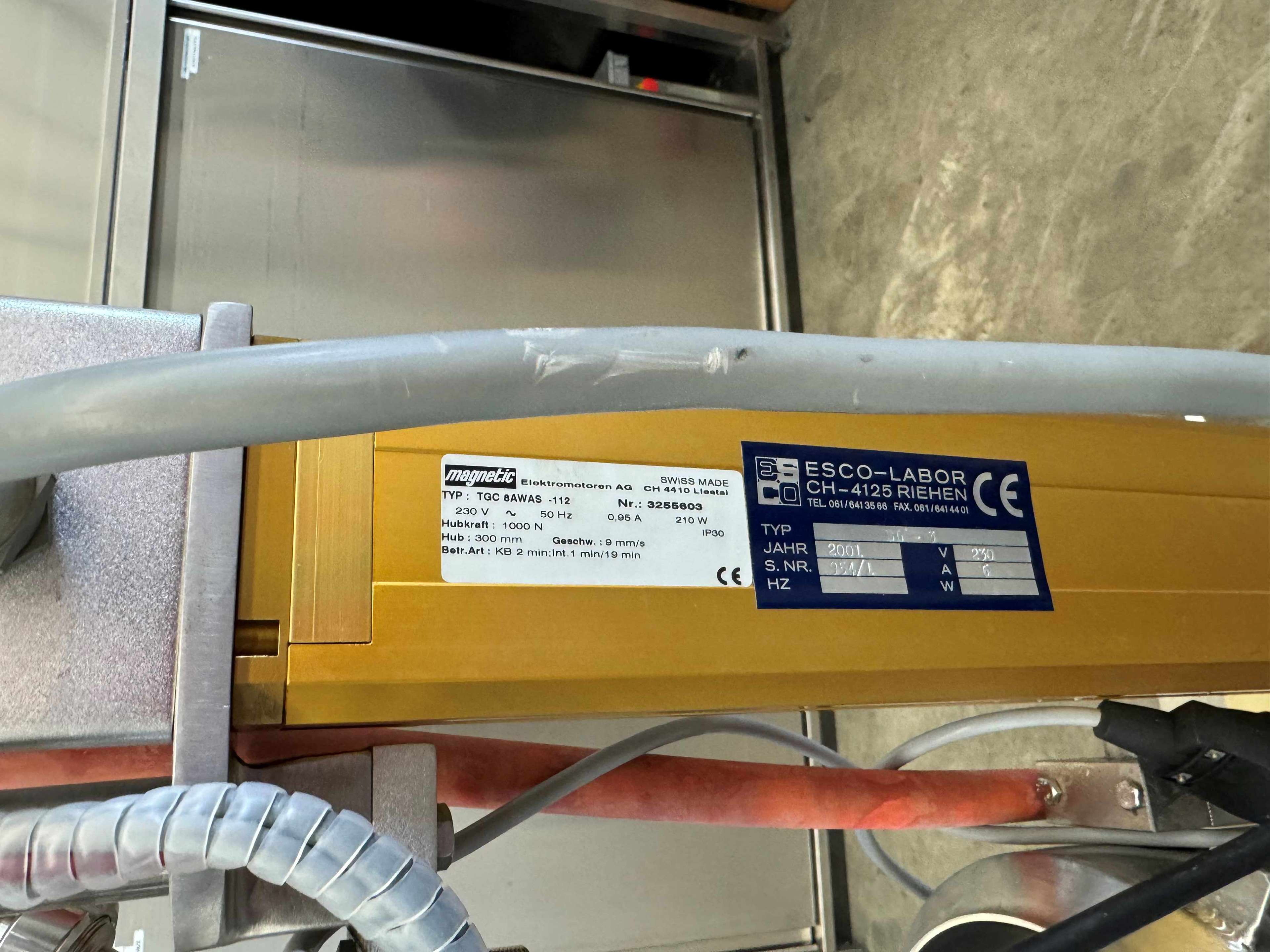 Homogenising machine 14