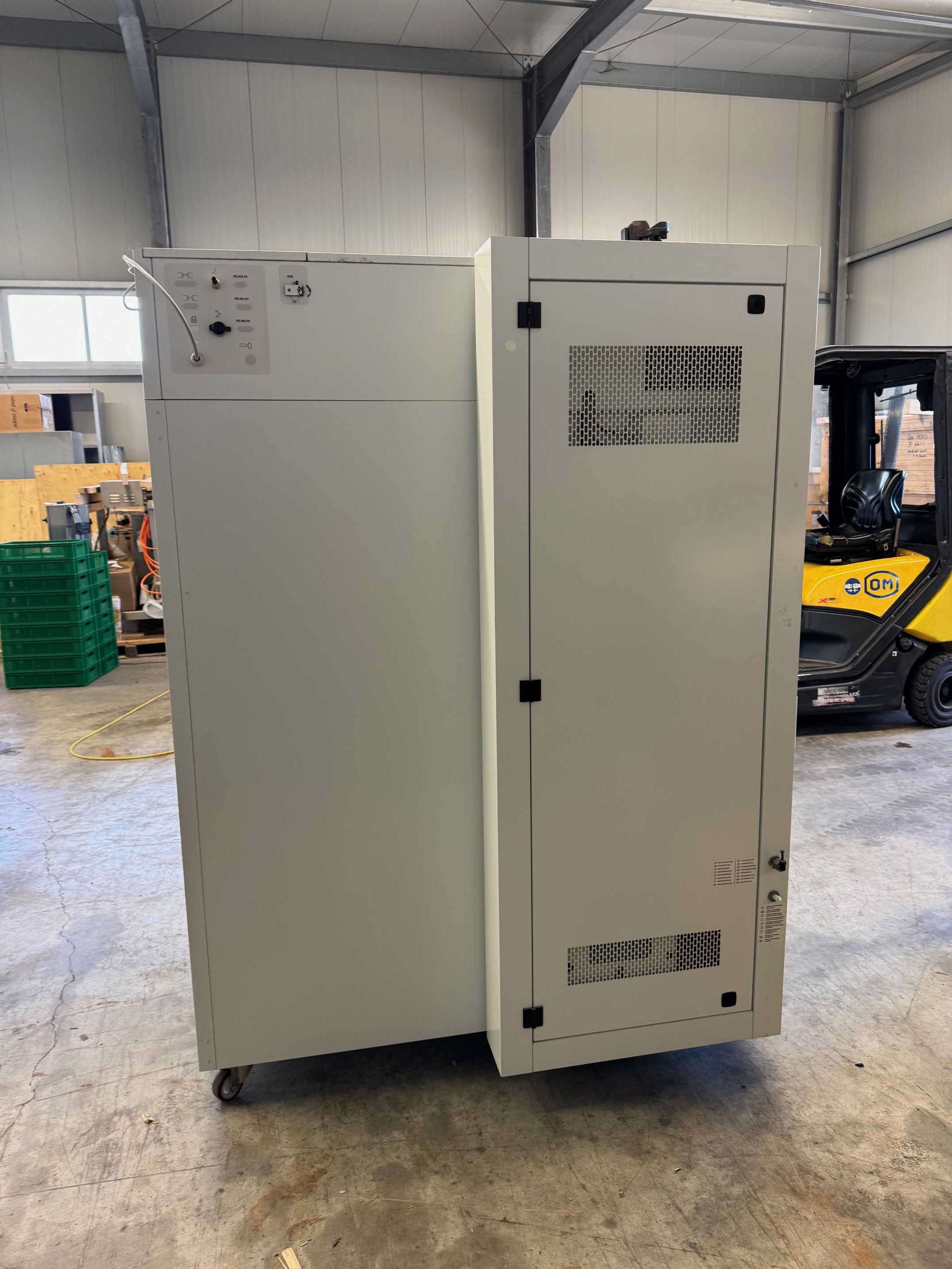 Test cabinet for stability tests 8