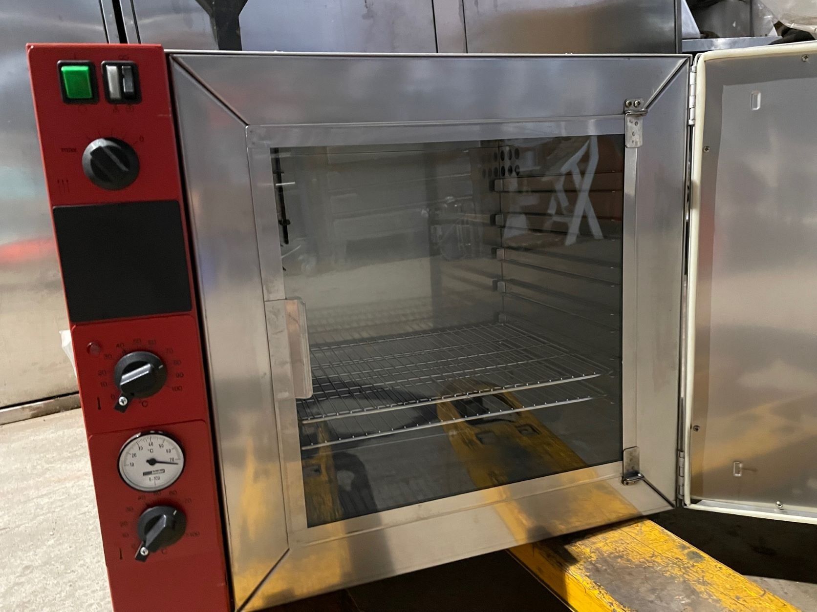 Incubator